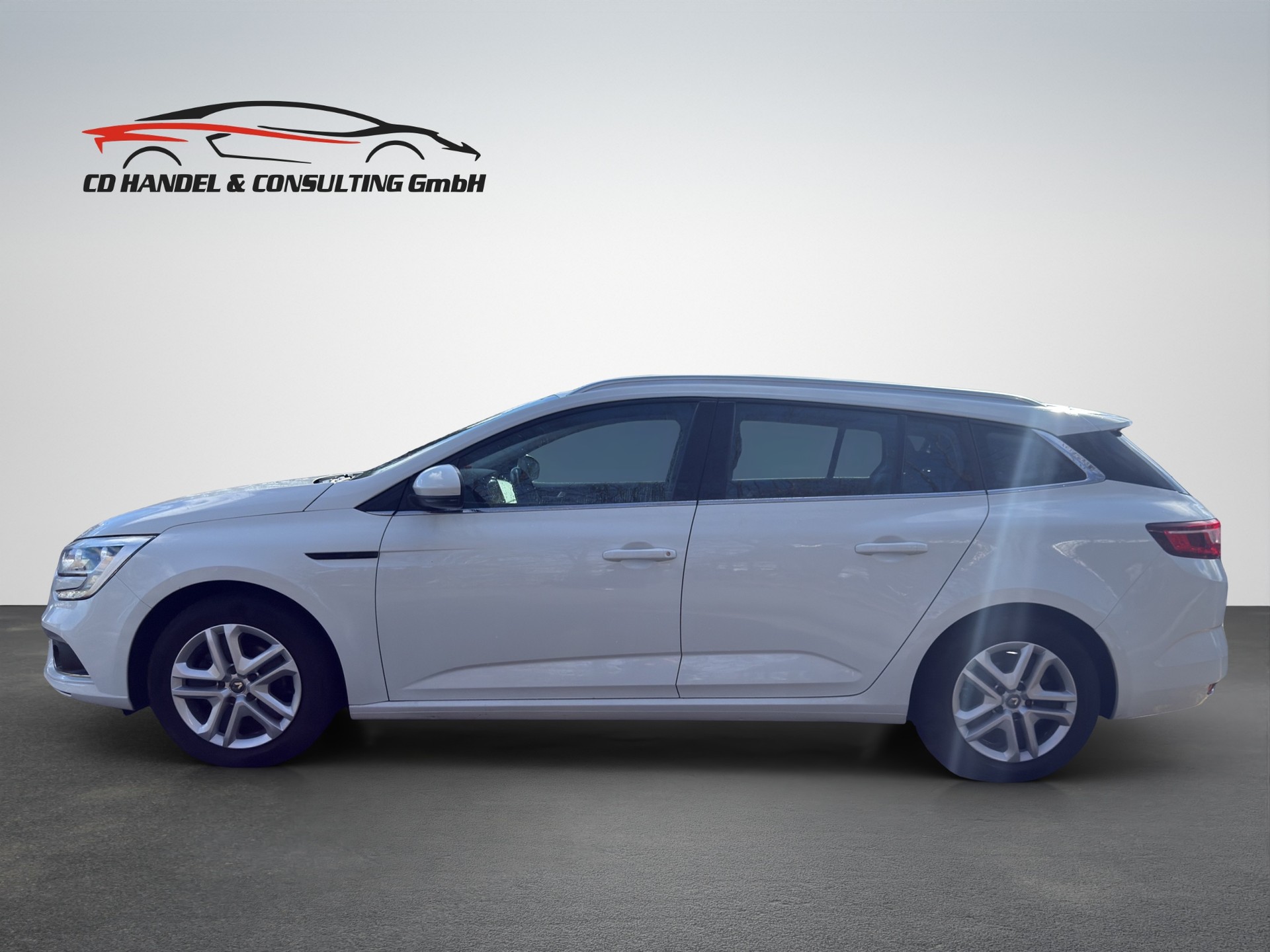 RENAULT Mégane Grandtour 1.5 dCi Business EDC-image-4