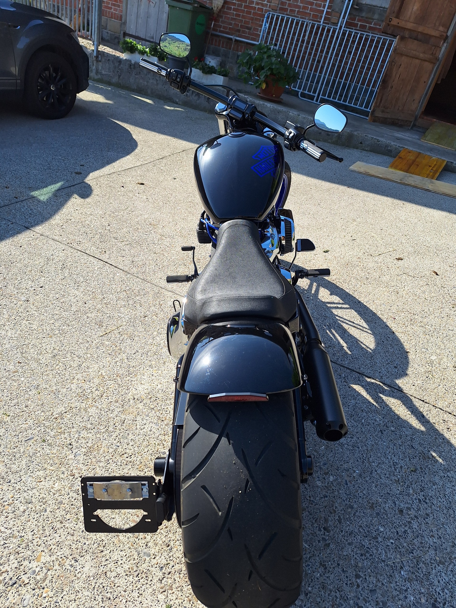 HARLEY-DAVIDSON FXBRS Breakout 114 ABS-image-1