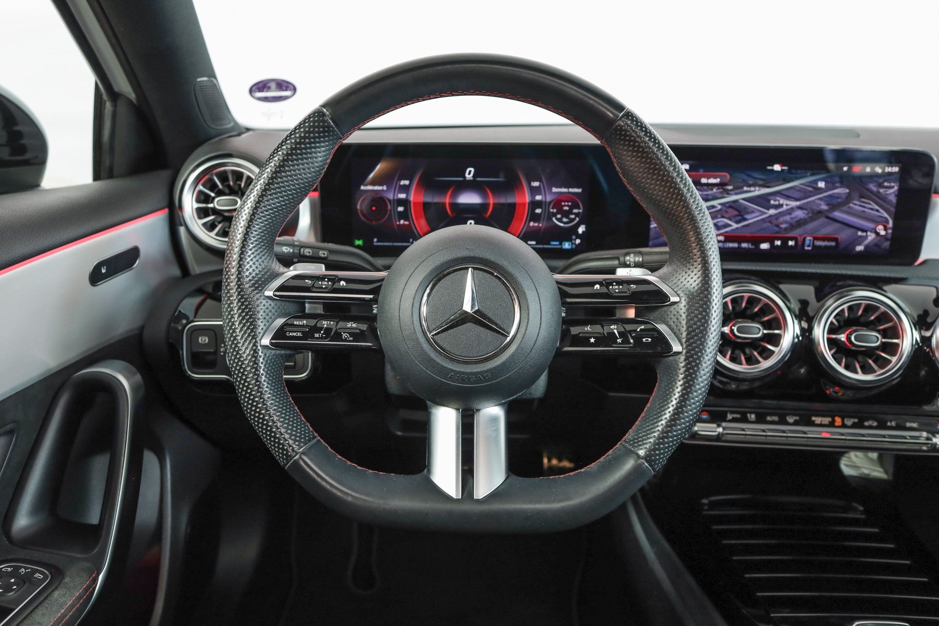 MERCEDES-BENZ A 180 7G-DCT-image-11