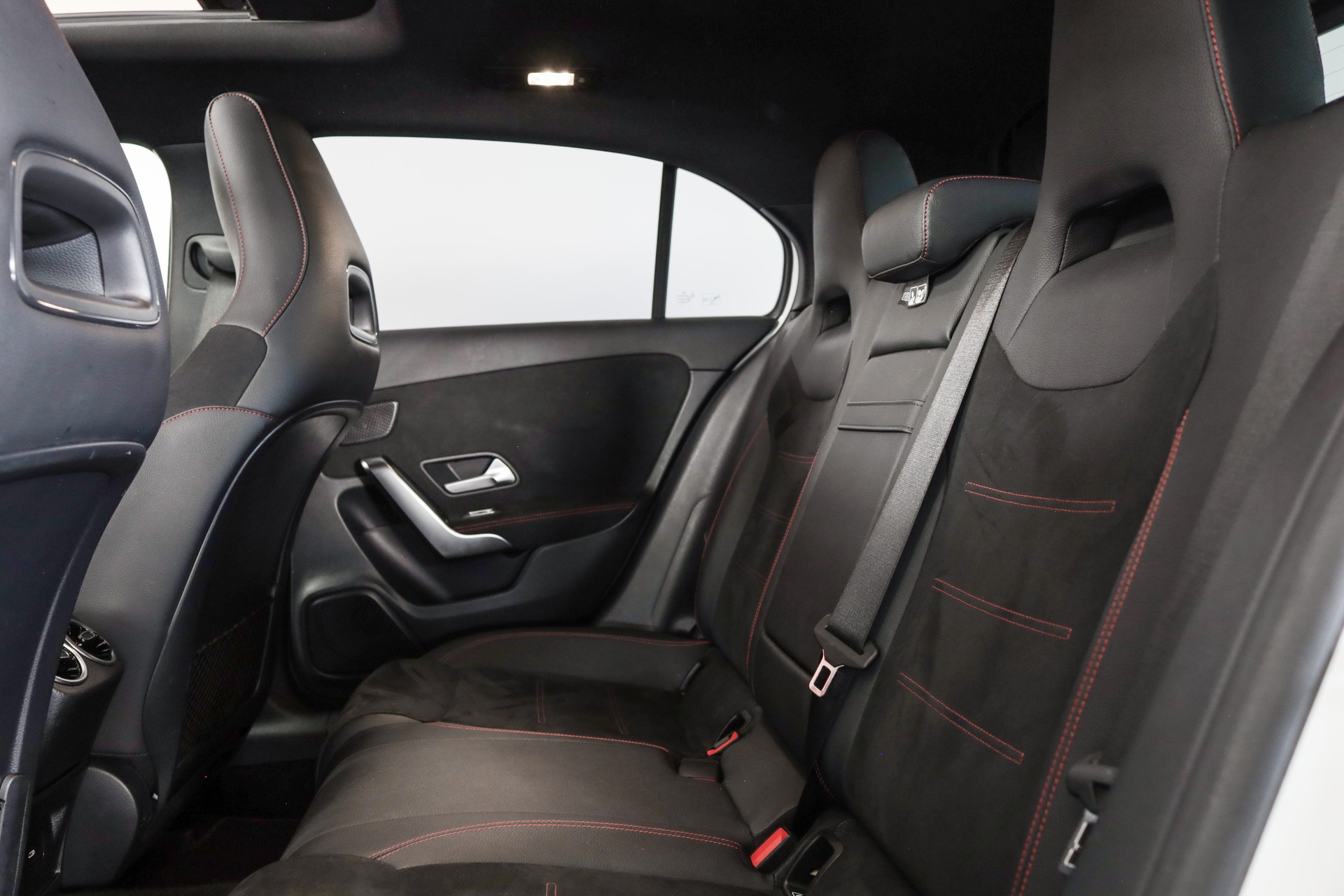 MERCEDES-BENZ A 180 7G-DCT-image-14