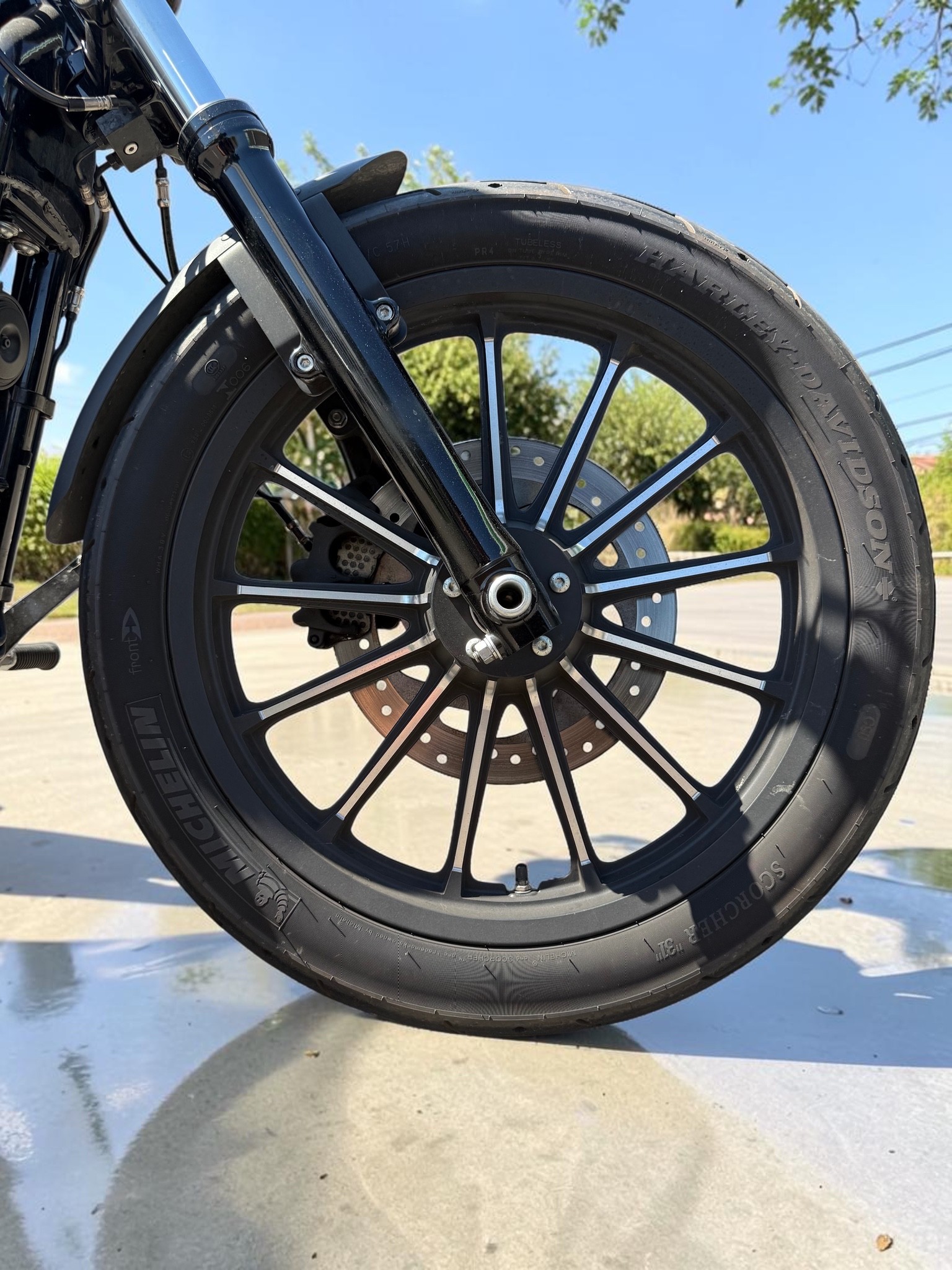 HARLEY-DAVIDSON XL 883 N Sportster Iron ABS-image-5