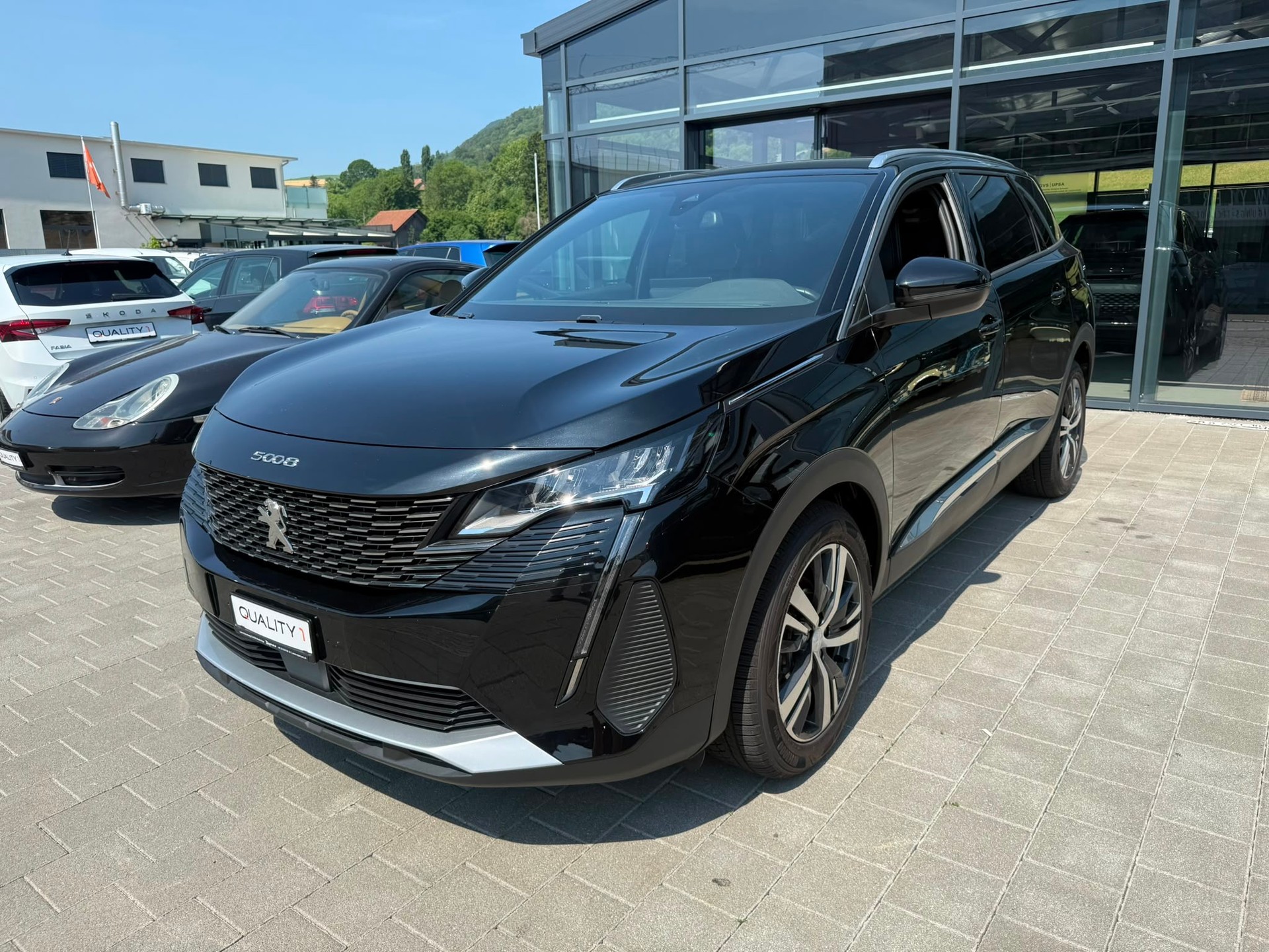 PEUGEOT 5008 1.5 BlueHDi Allure Pack EAT8-showroom-element-1
