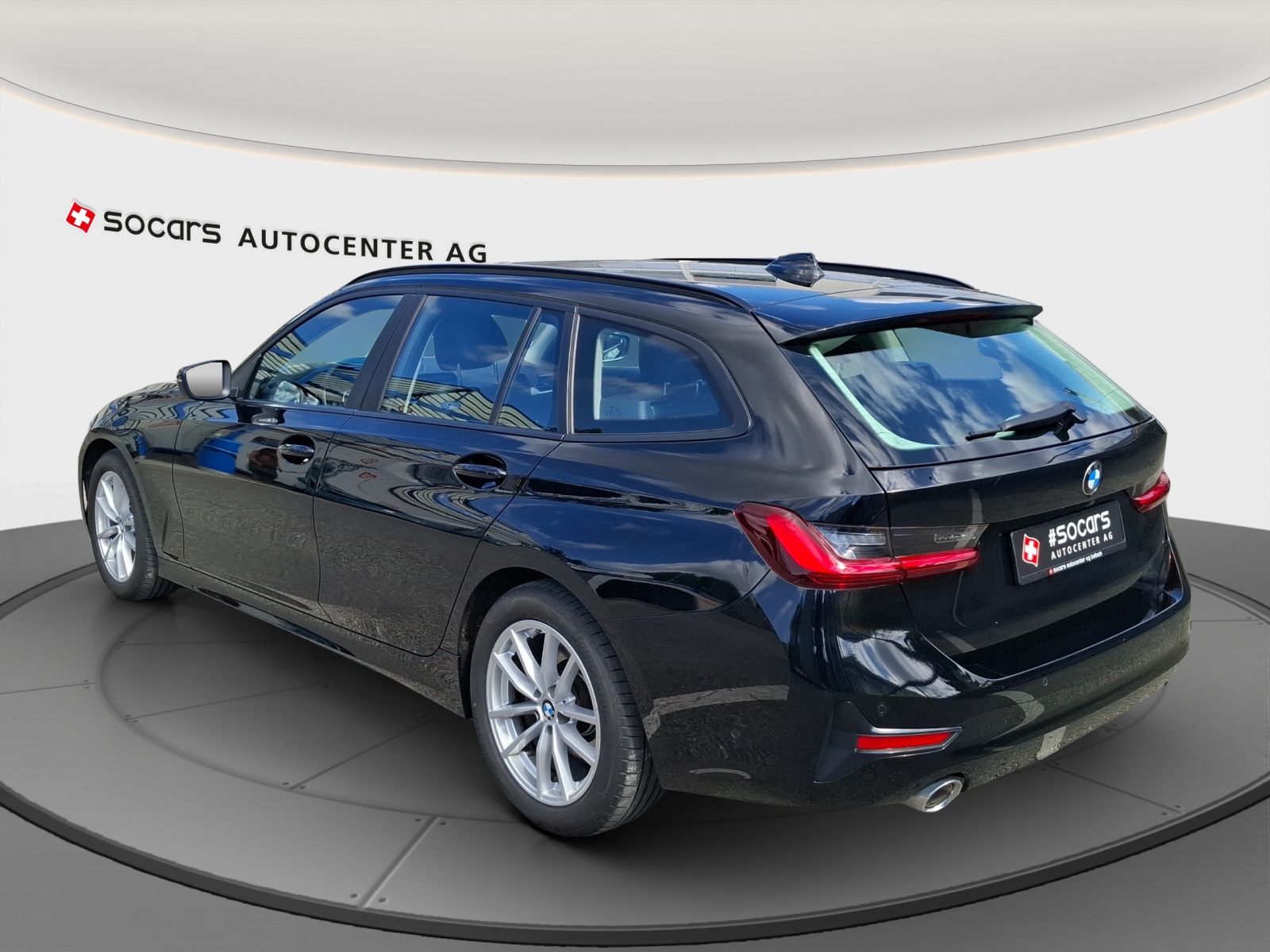 BMW 320d xDrive 48V Touring Steptronic // 1.Hand-image-4