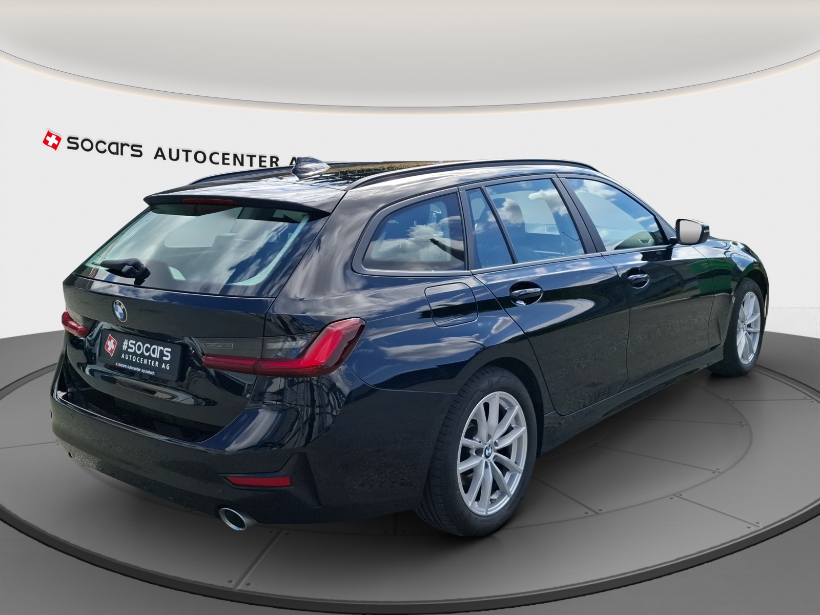 BMW 320d xDrive 48V Touring Steptronic // 1.Hand-image-2