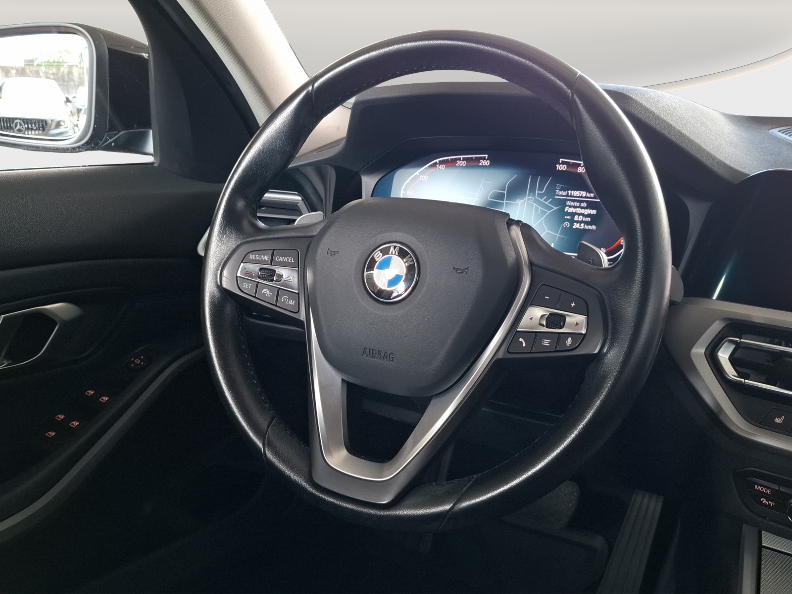 BMW 320d xDrive 48V Touring Steptronic // 1.Hand-image-15