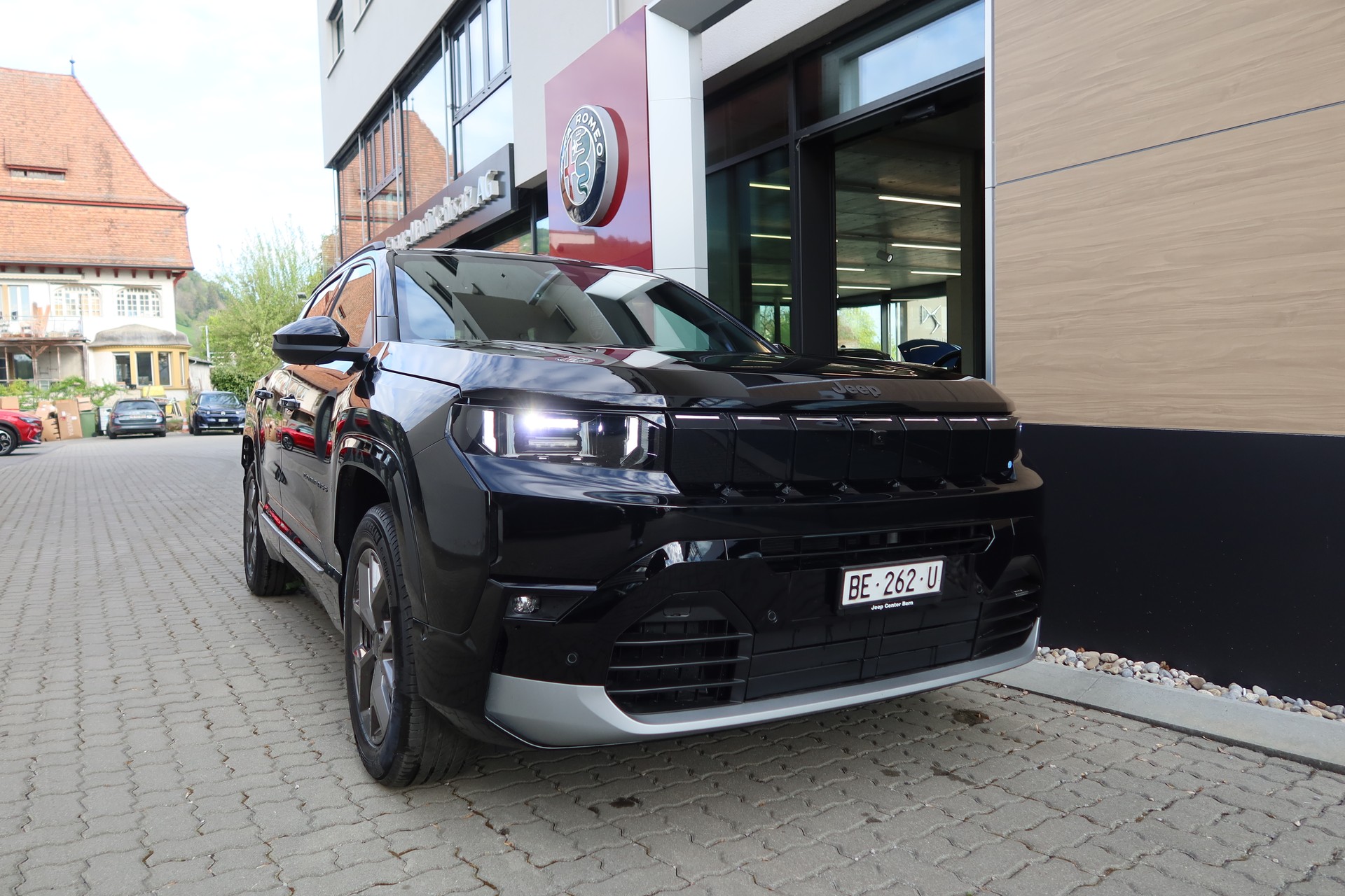 JEEP Compass 1.2 T e-Hybrid Fi-image-1