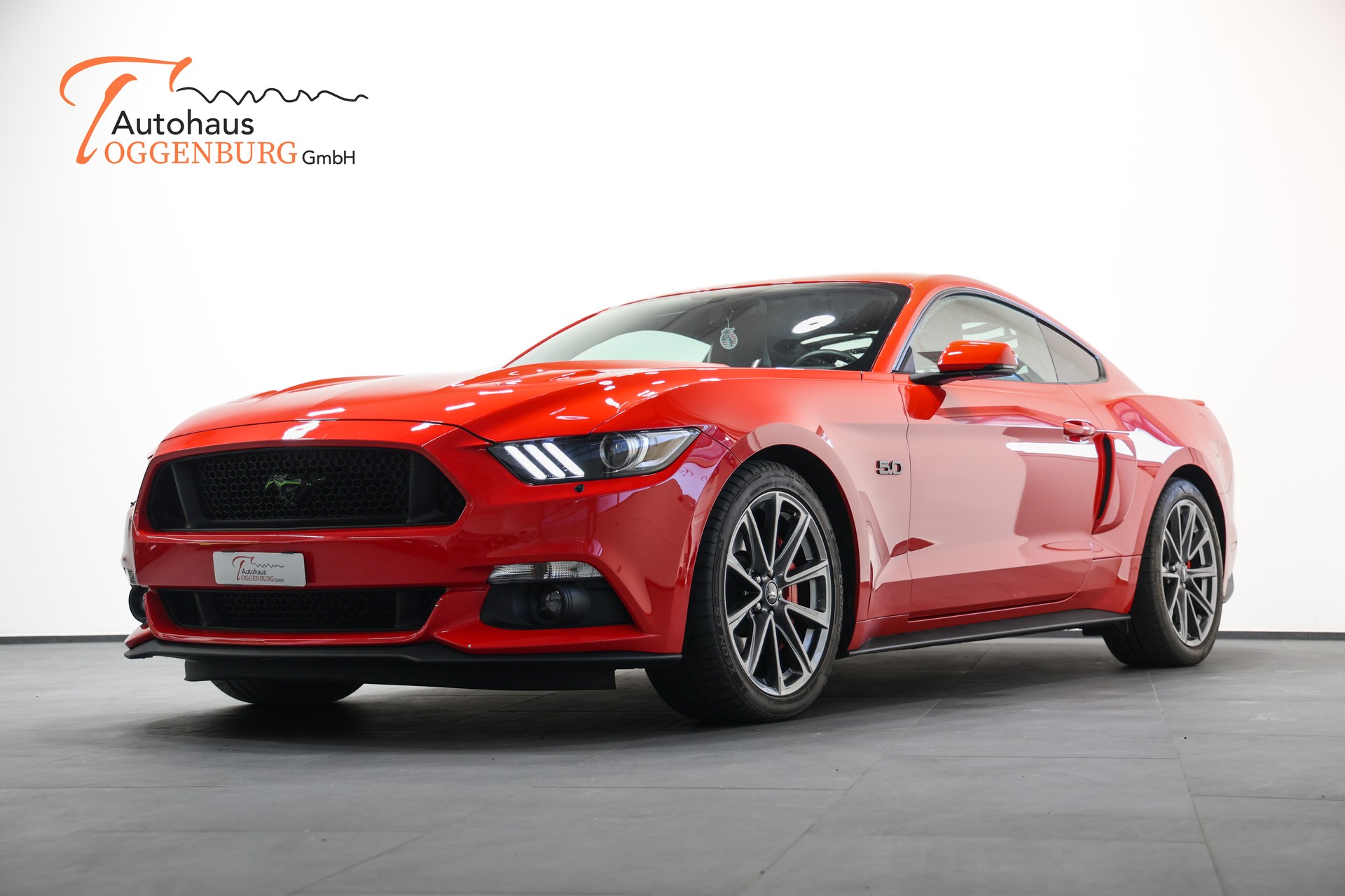 FORD Mustang Fastback 5.0 V8 GT Automat-showroom-element-3