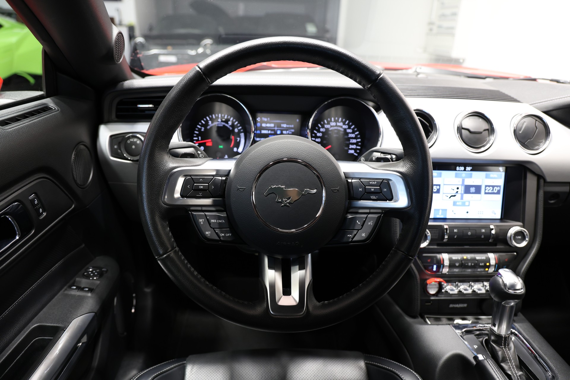 FORD Mustang Fastback 5.0 V8 GT Automat-image-23