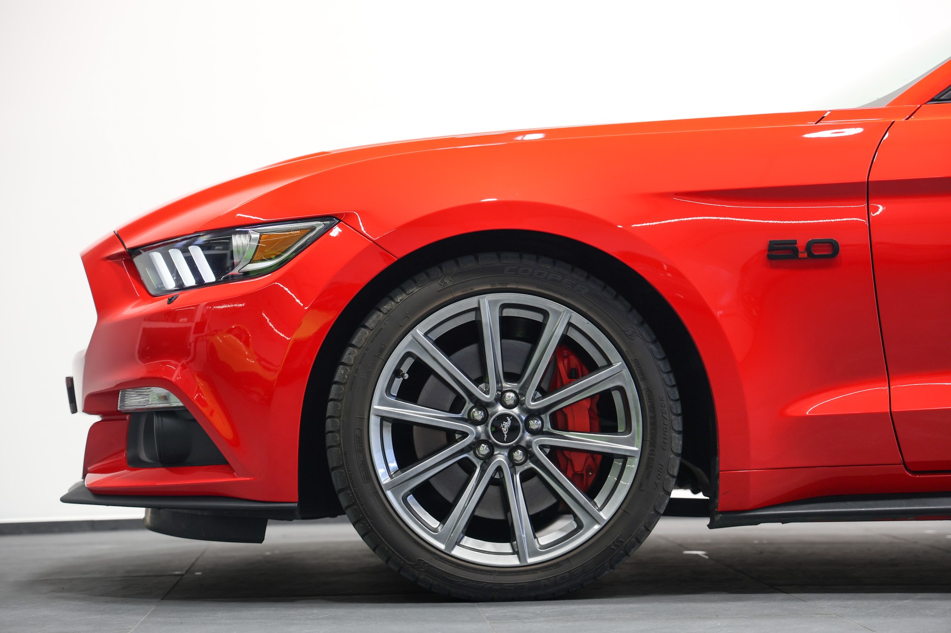 FORD Mustang Fastback 5.0 V8 GT Automat-image-11