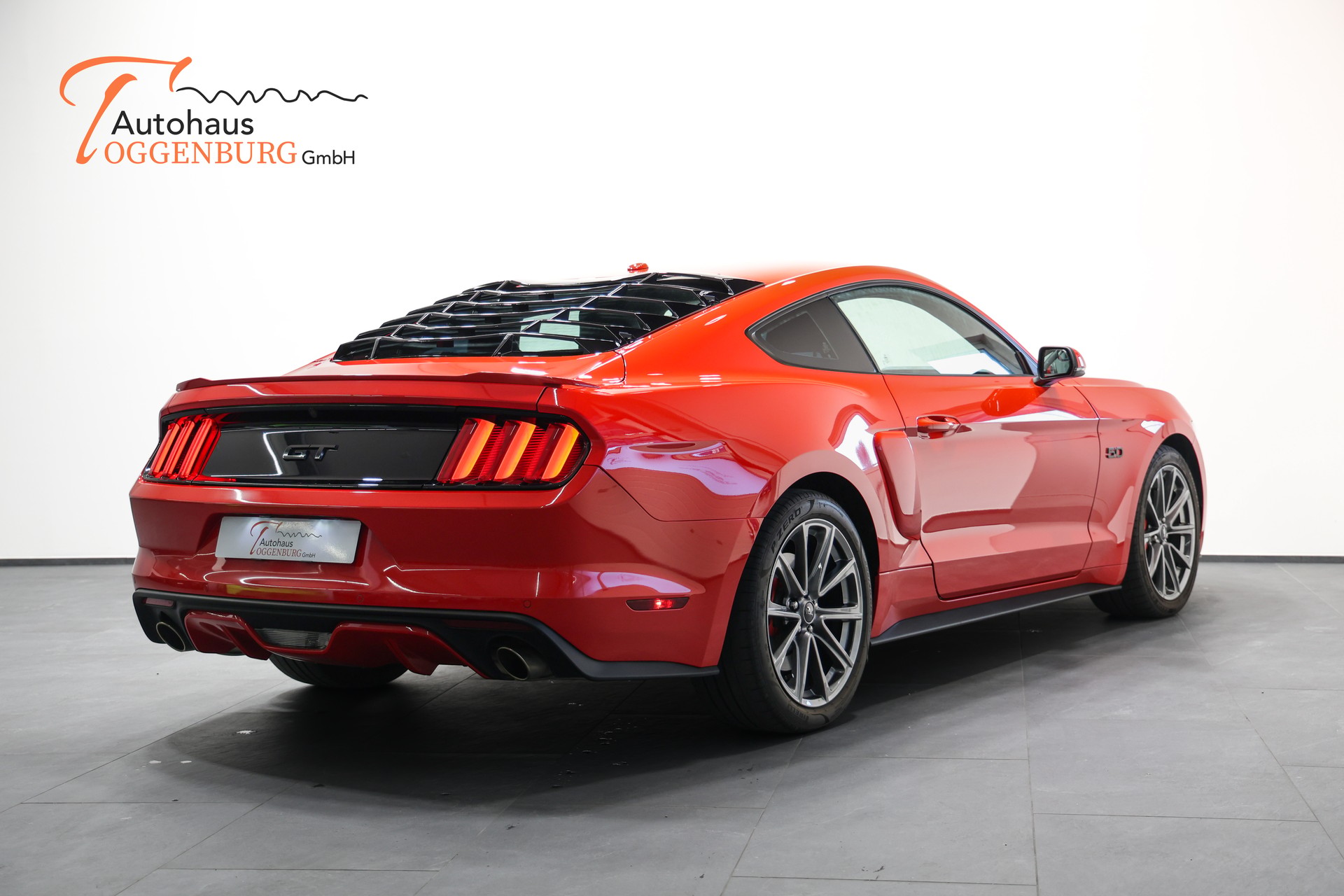 FORD Mustang Fastback 5.0 V8 GT Automat-image-13