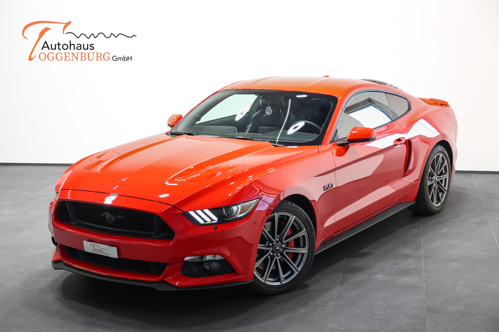 FORD Mustang Fastback 5.0 V8 GT Automat-image-4