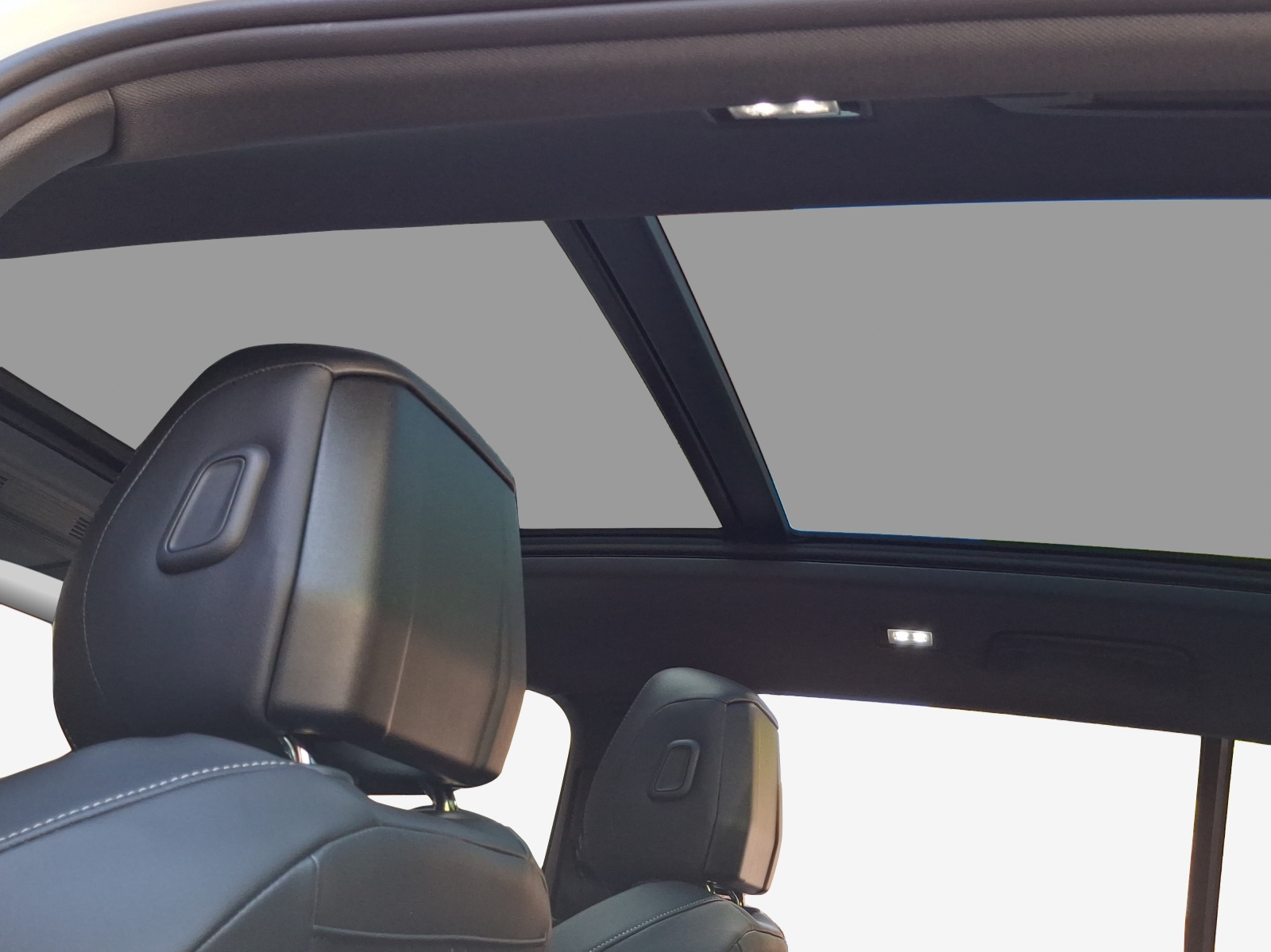VW Tiguan 2.0 TSI DSG R-Line Plus 4Motion-image-15