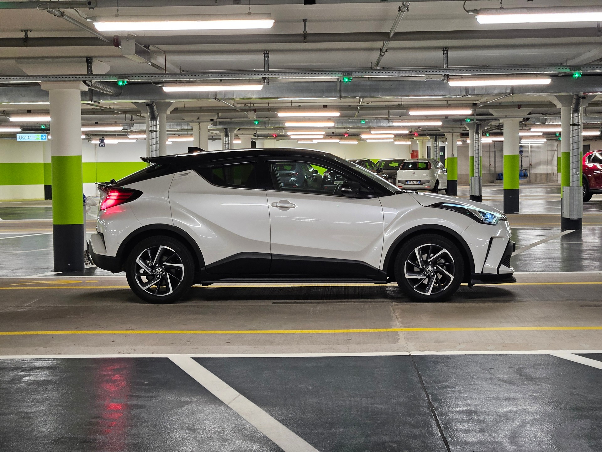 TOYOTA 2.0 VVTi HSD Move-image-5