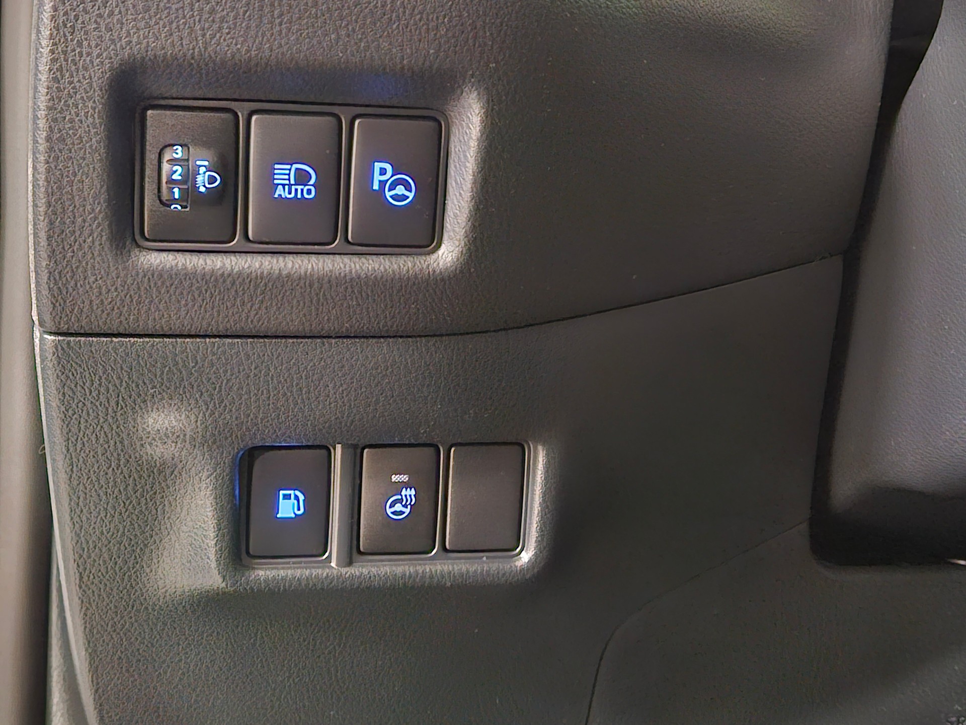 TOYOTA 2.0 VVTi HSD Move-image-14