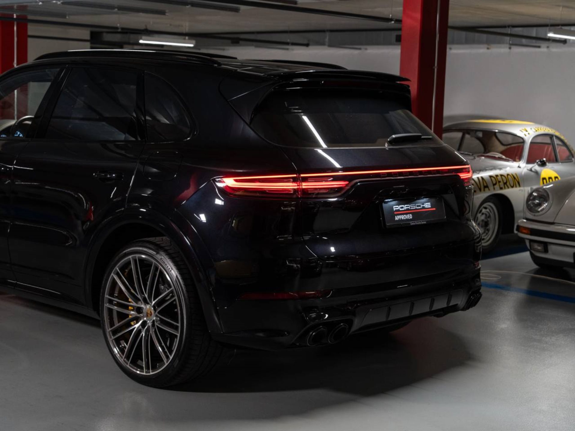 PORSCHE Cayenne Turbo S E-Hybrid-image-21