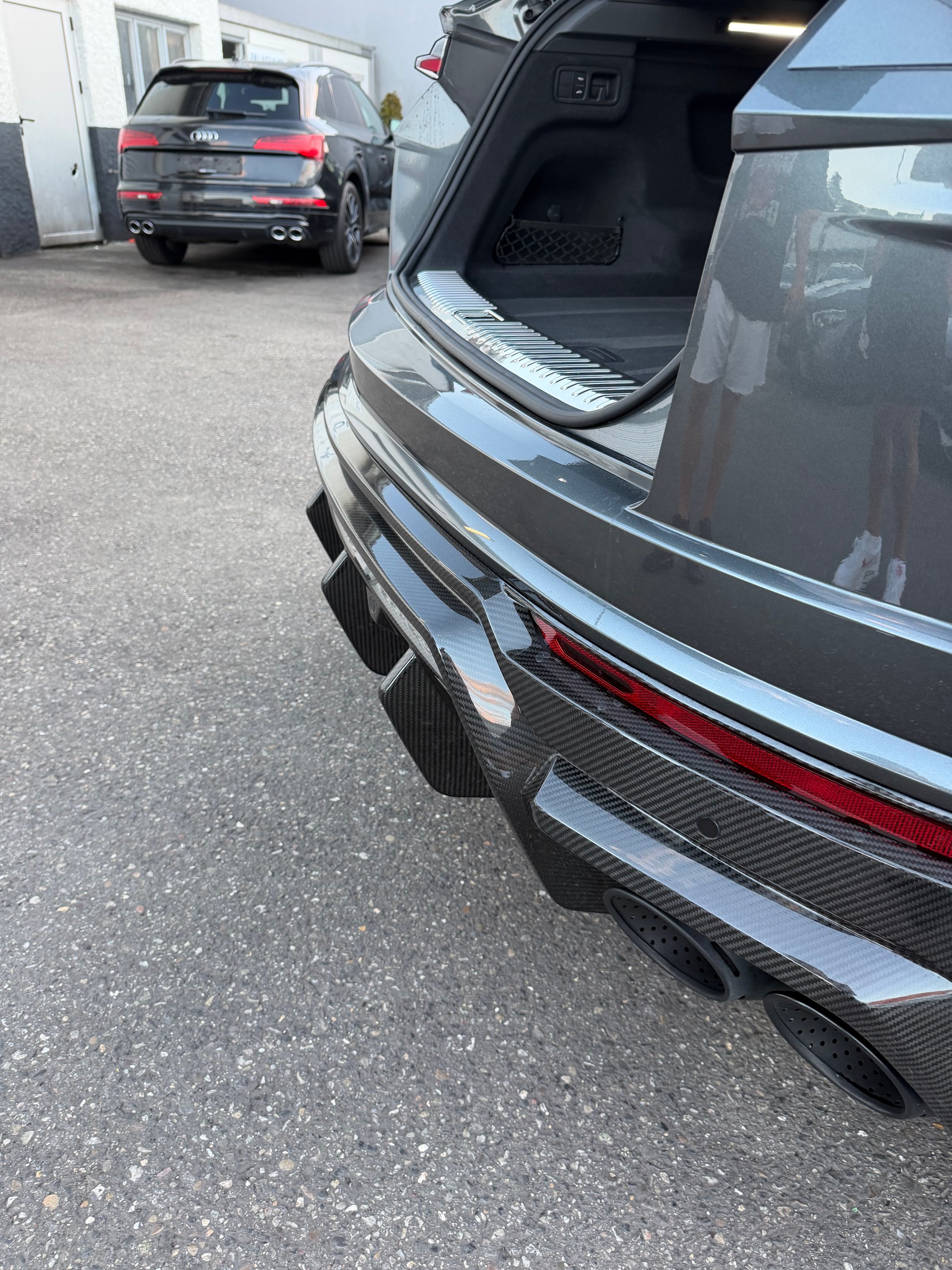 LAMBORGHINI Urus E-Gear-image-6