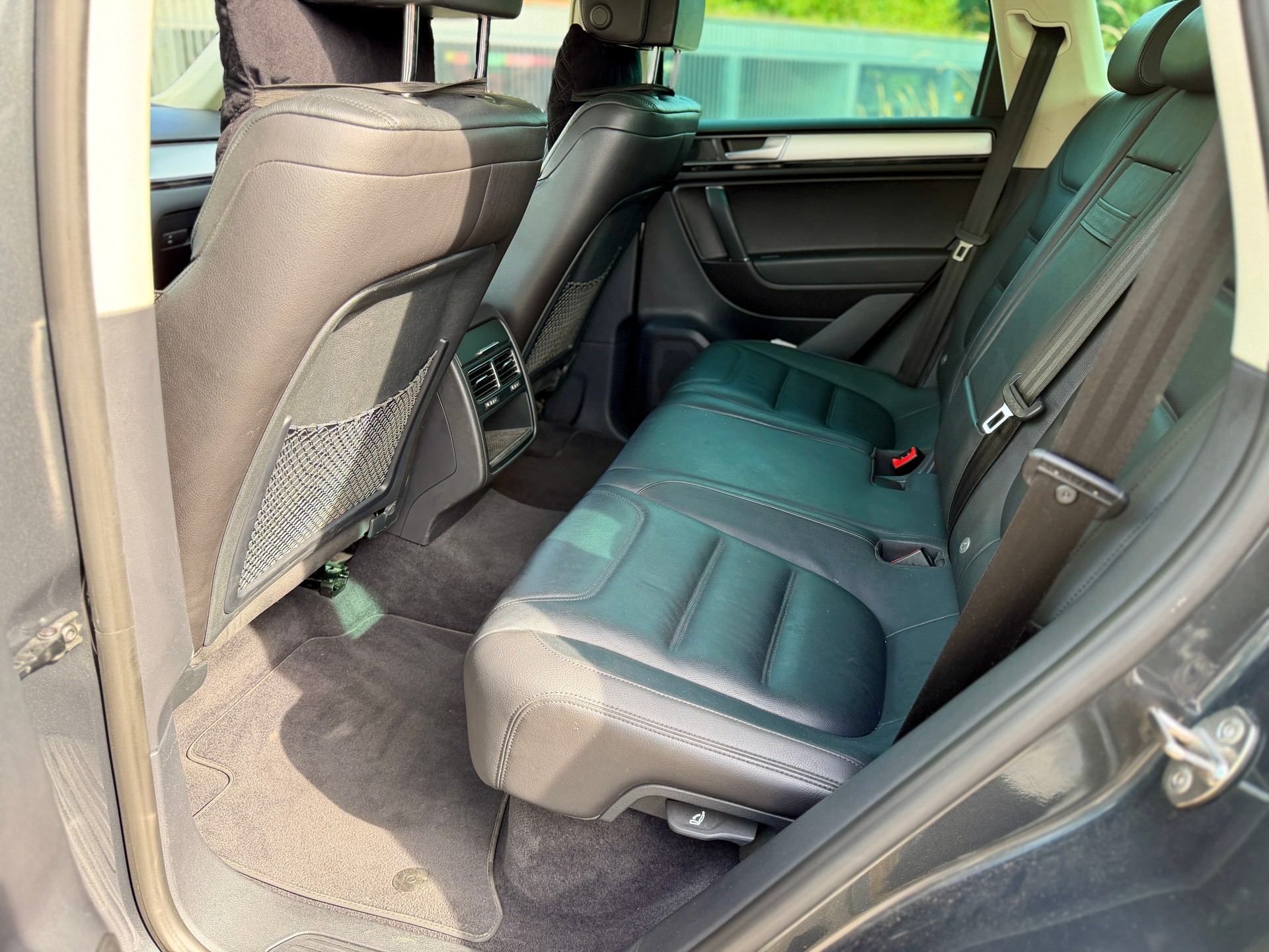 VW Touareg 3.0 TDI BlueMotion Technology Tiptronic-image-9