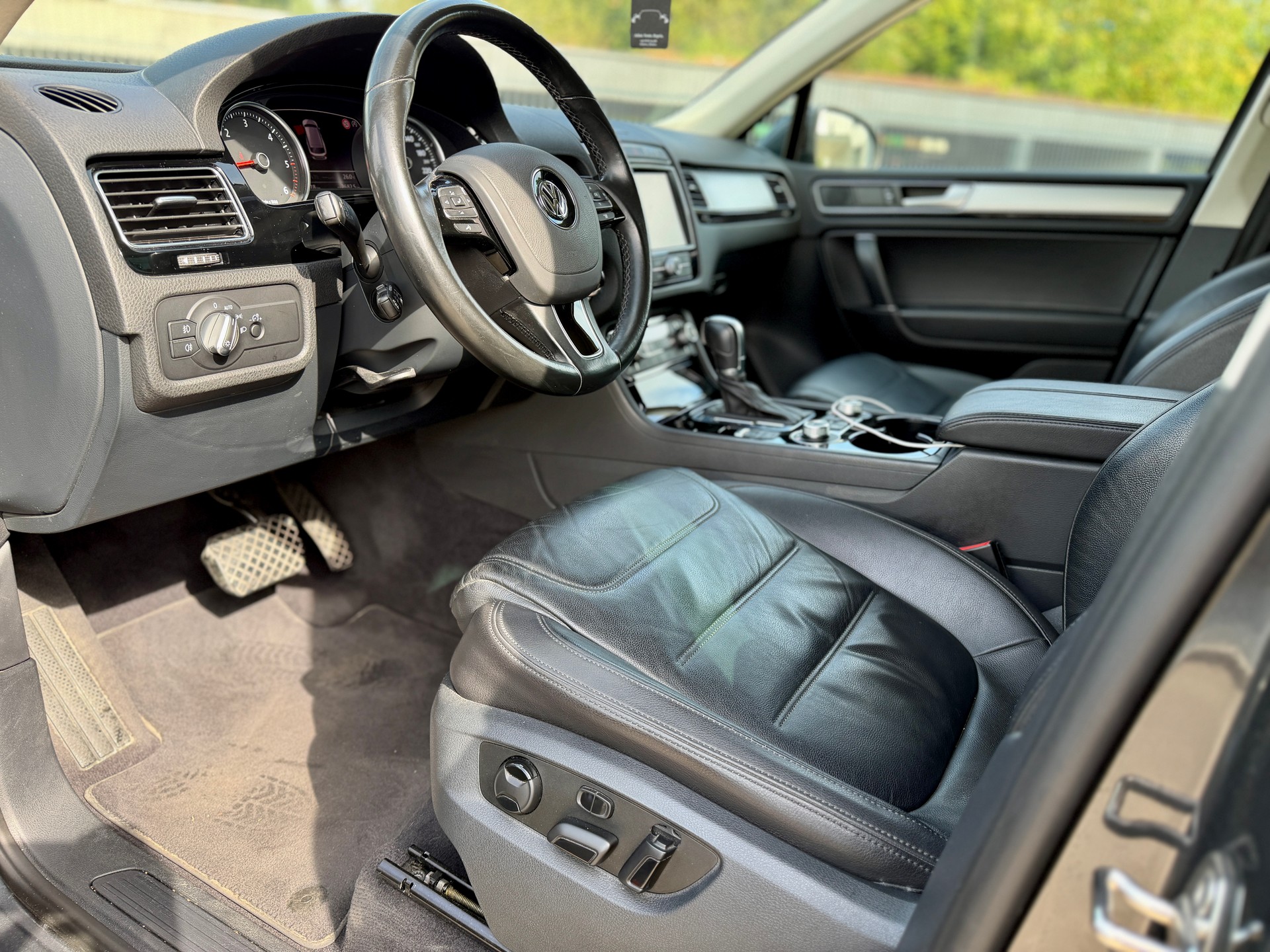 VW Touareg 3.0 TDI BlueMotion Technology Tiptronic-image-7