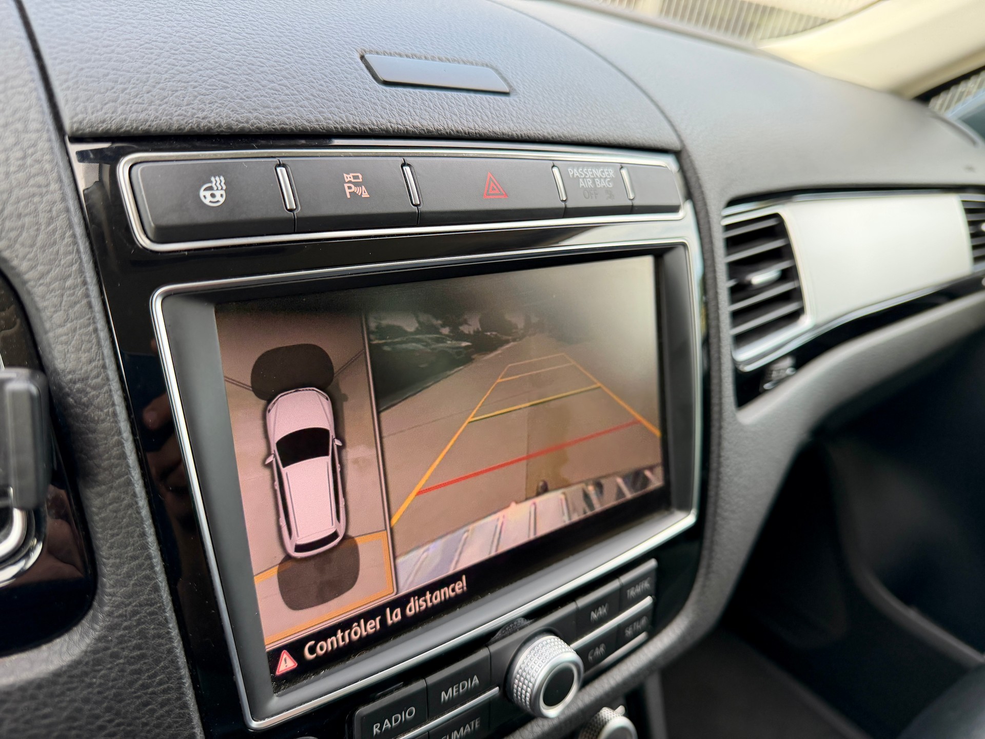 VW Touareg 3.0 TDI BlueMotion Technology Tiptronic-image-14