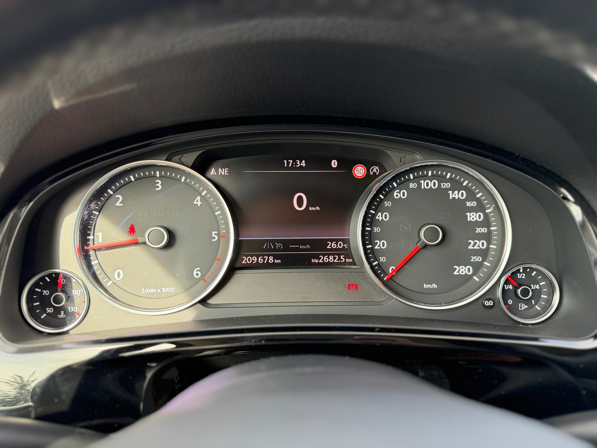 VW Touareg 3.0 TDI BlueMotion Technology Tiptronic-image-15