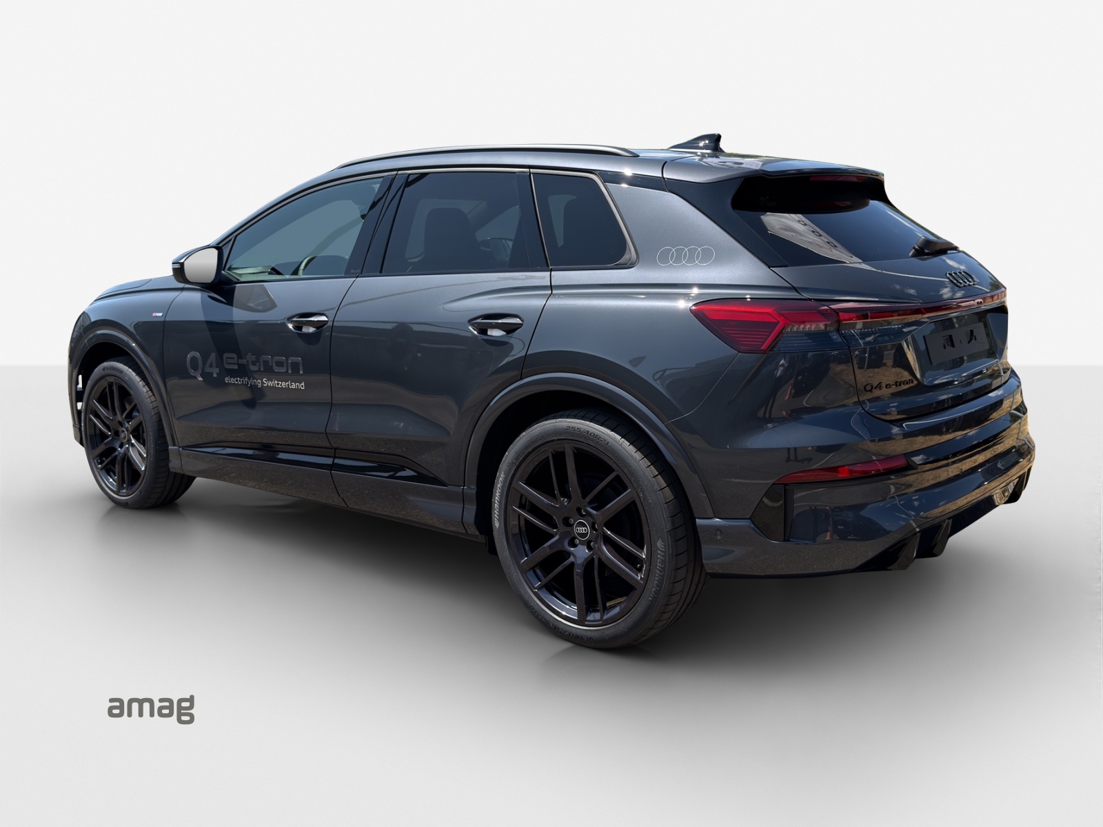 AUDI Q4 e-tron SUV quattro performance-showroom-element-2