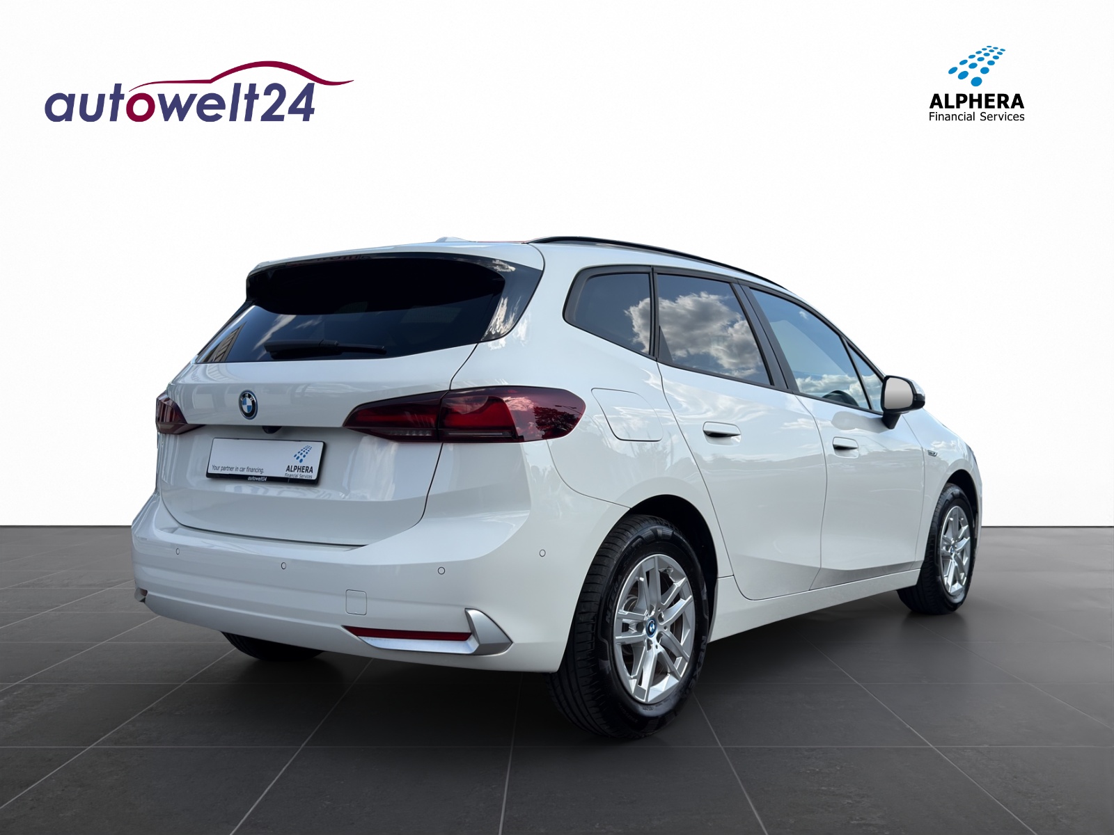 BMW 225e xDrive Active Tourer-image-5