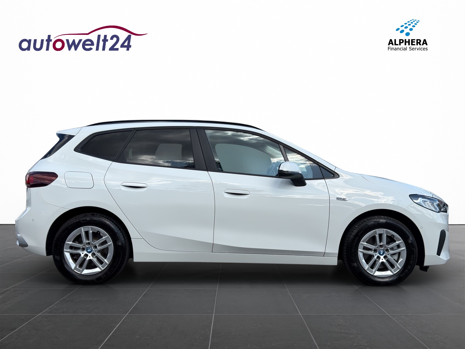BMW 225e xDrive Active Tourer-image-4