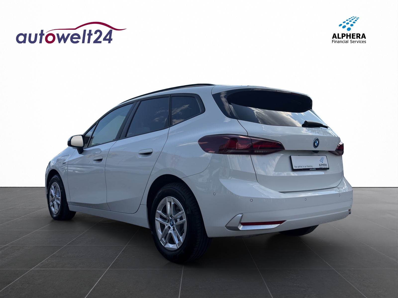 BMW 225e xDrive Active Tourer-image-7