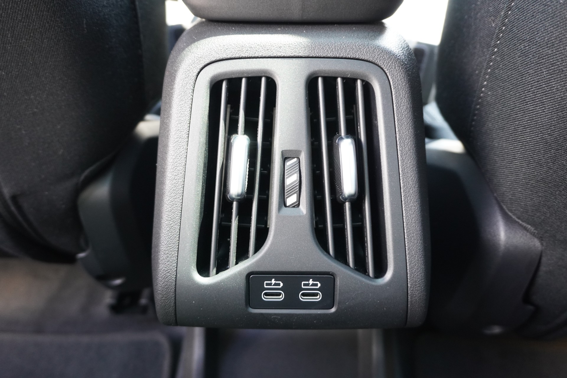 BMW 225e xDrive Active Tourer-image-19