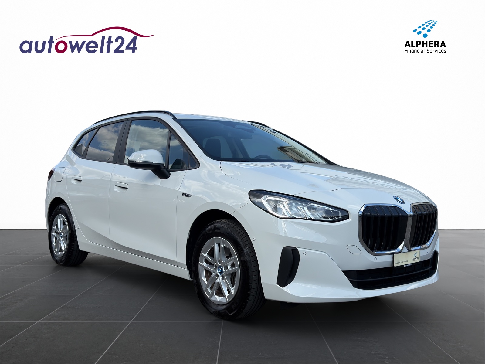 BMW 225e xDrive Active Tourer-showroom-element-3