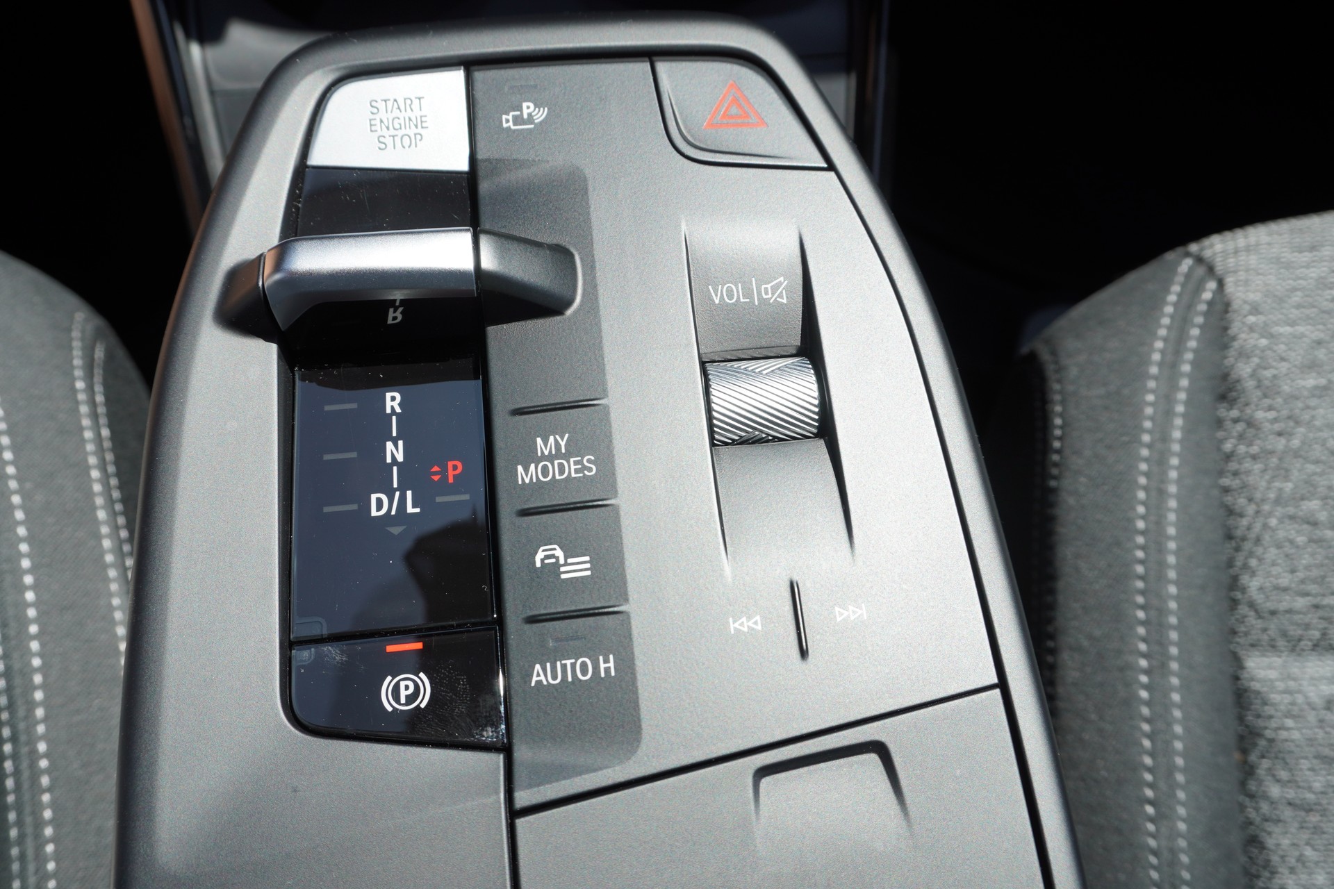 BMW 225e xDrive Active Tourer-image-23