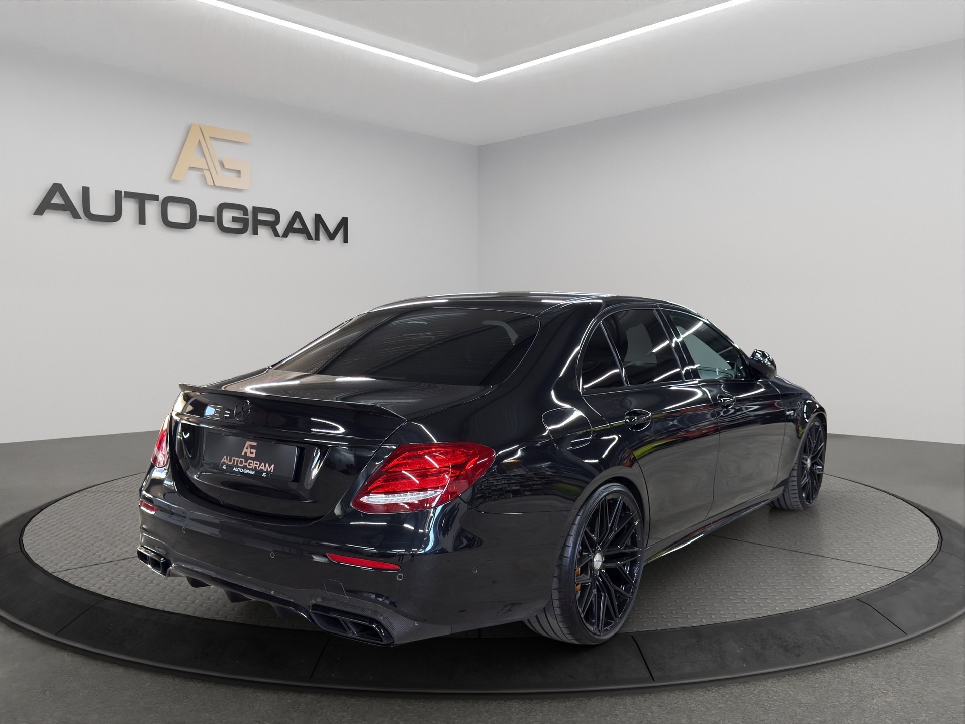MERCEDES-BENZ E 63 AMG S 4Matic Speedshift MCT-image-4
