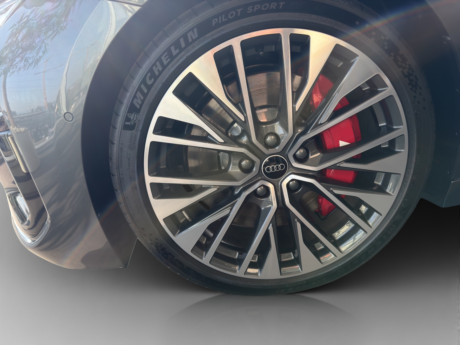 AUDI S6 Avant e-tron quattro-image-15