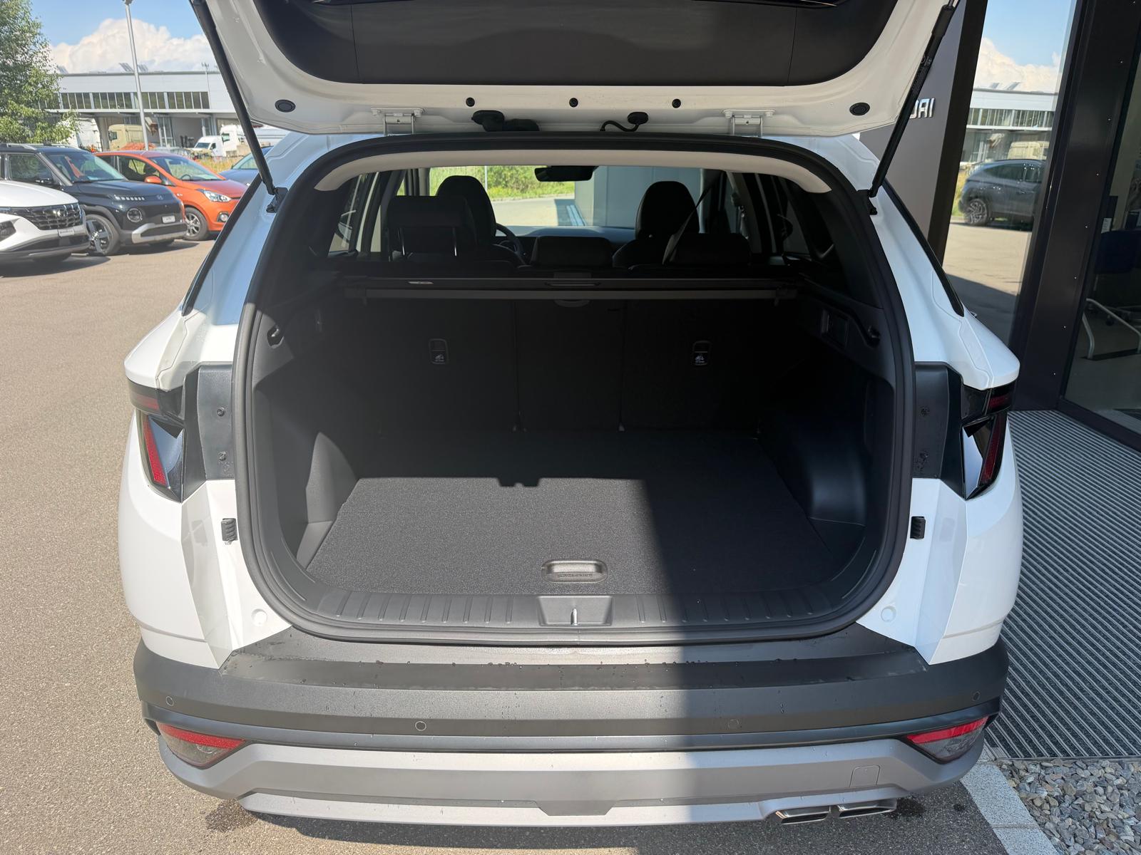 HYUNDAI Tucson 1.6 TGDI HEV Amplia 4WD-image-7