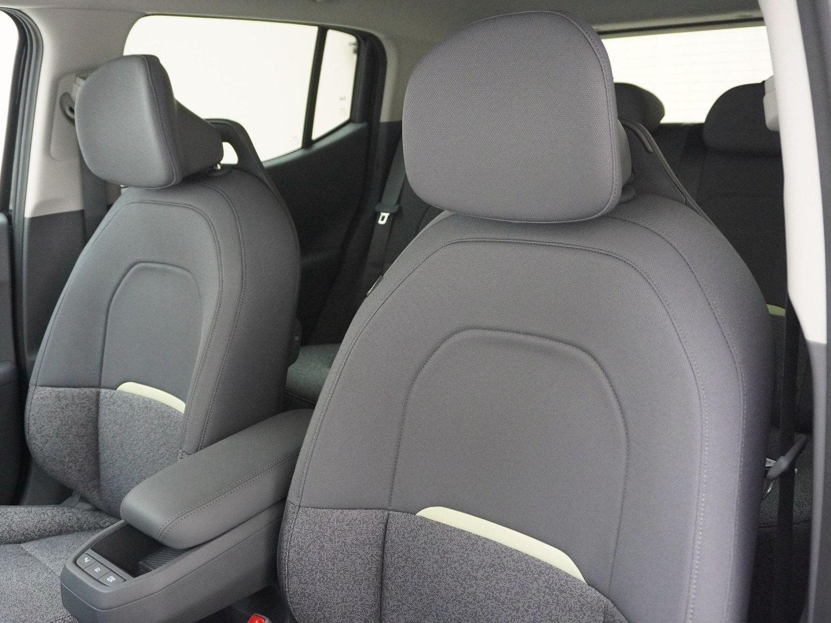 KIA EV2 42.2 kWh Earth Plus 4 Sitzer-image-12