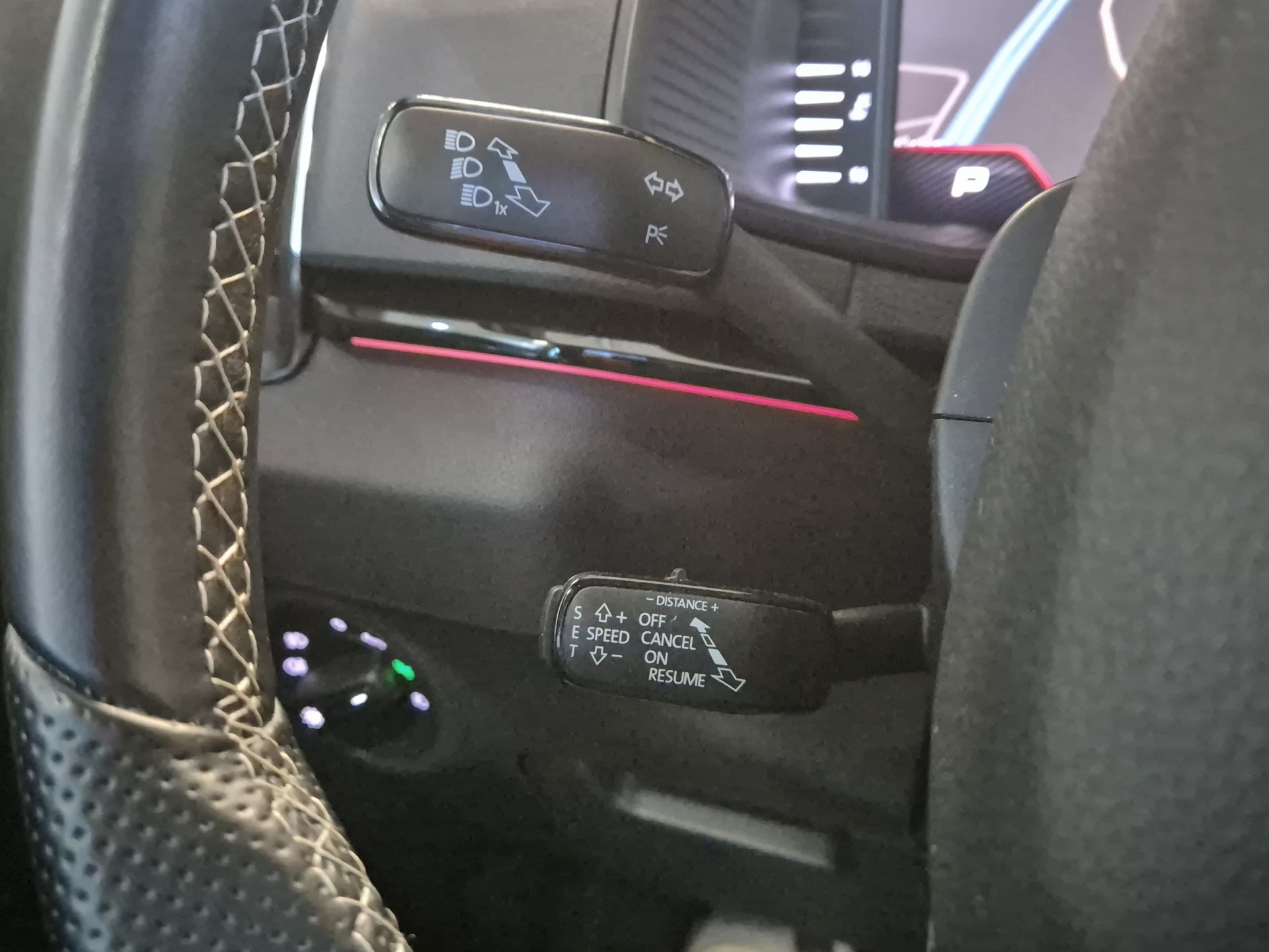 SKODA Karoq 2.0 TSI SportLine 4x4 DSG-image-27