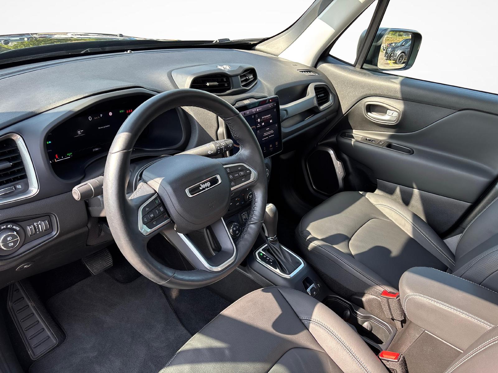 JEEP Renegade 1.3 Summit 4xe-showroom-element-2