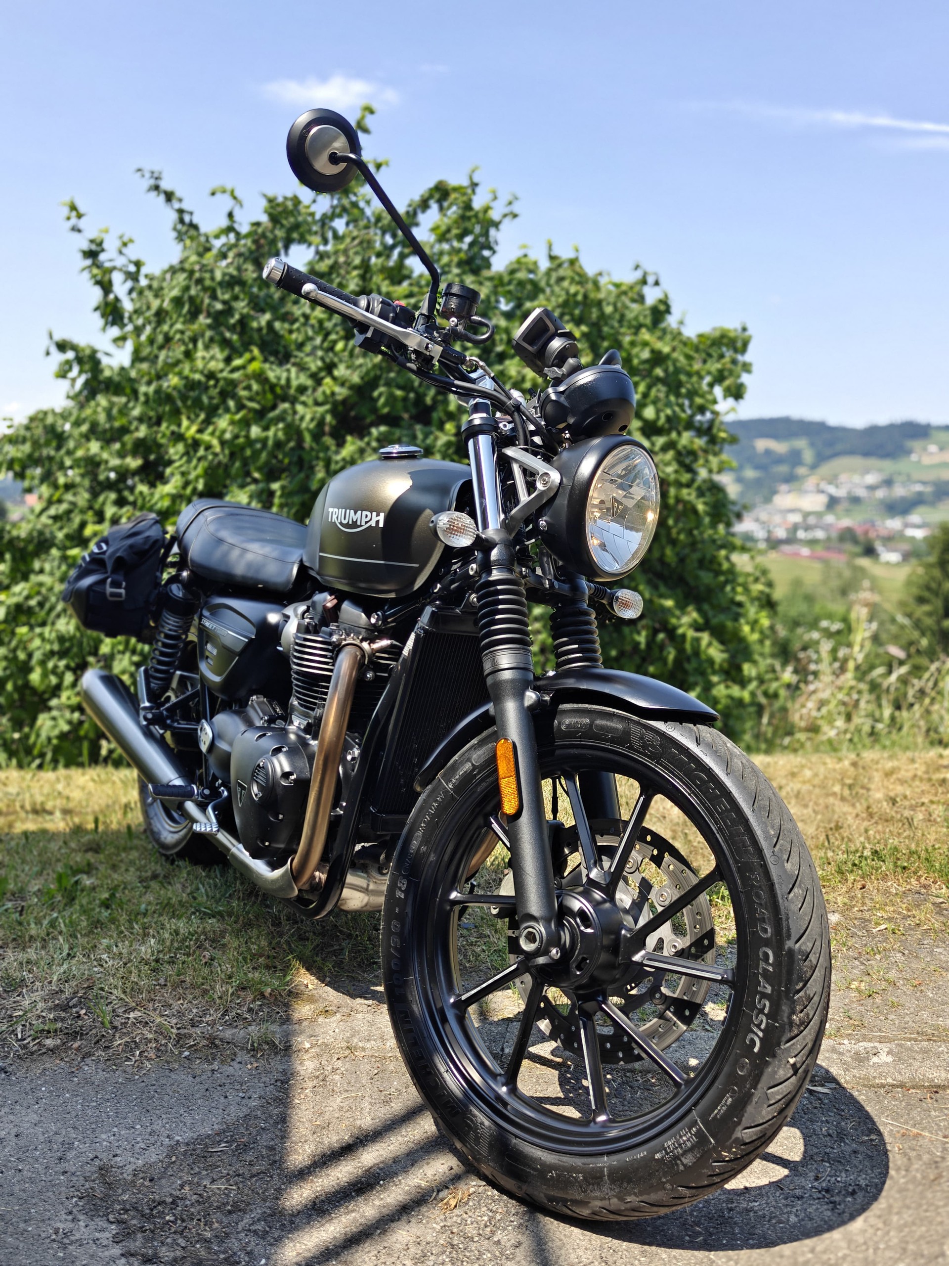 TRIUMPH Street Twin 900 Special Edition