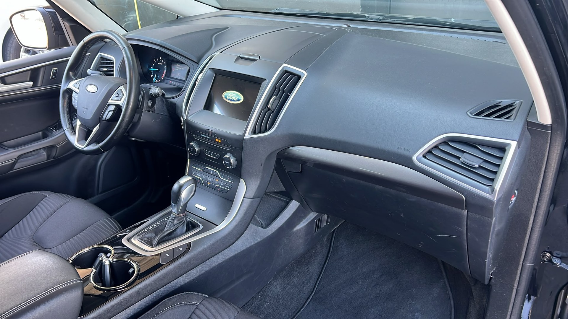 FORD S-Max 2.0 TDCi Trend AWD PoweShift-image-10