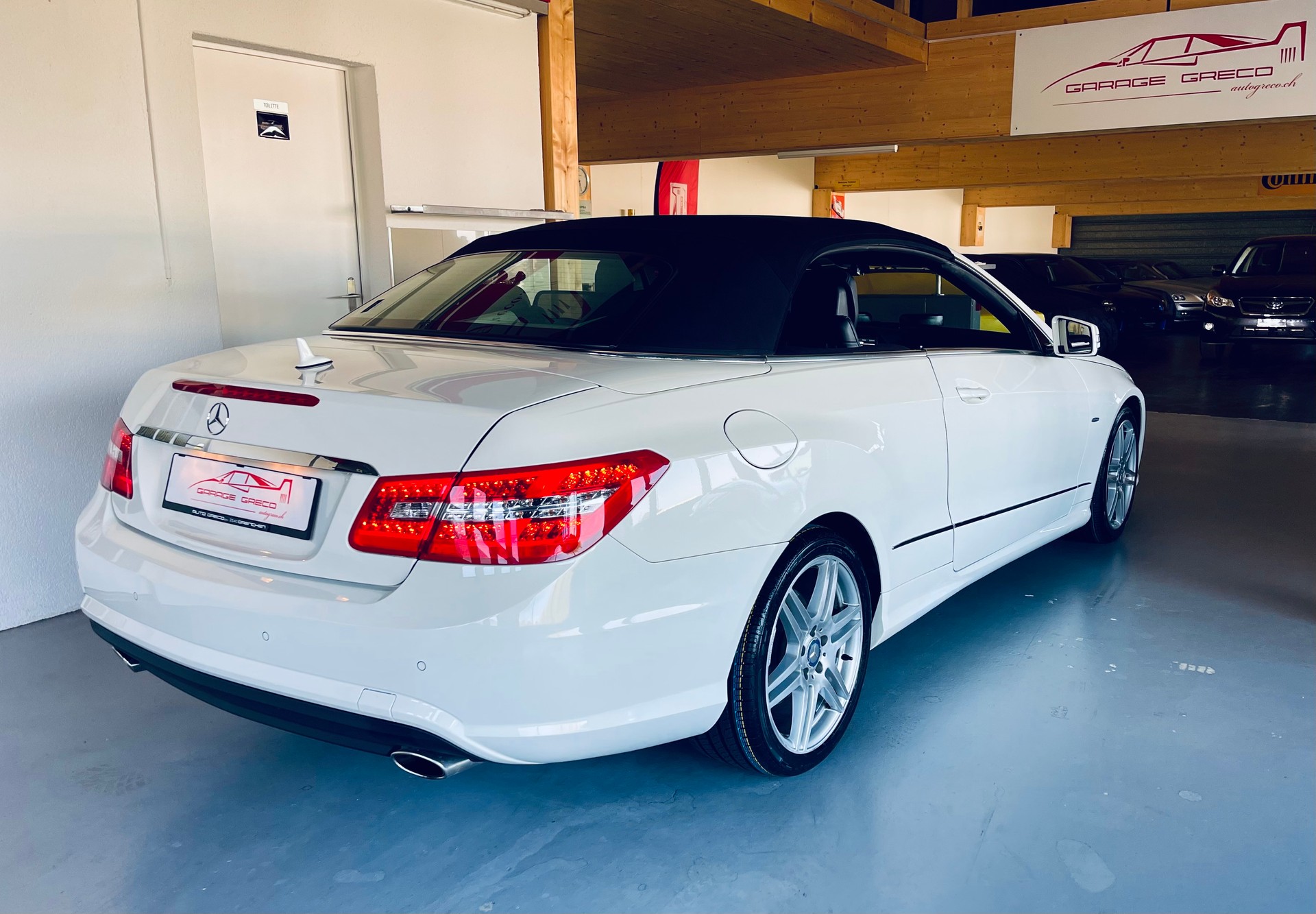 MERCEDES-BENZ E 350 CGI BlueEfficiency 7G-Tronic AMG LINE-image-2