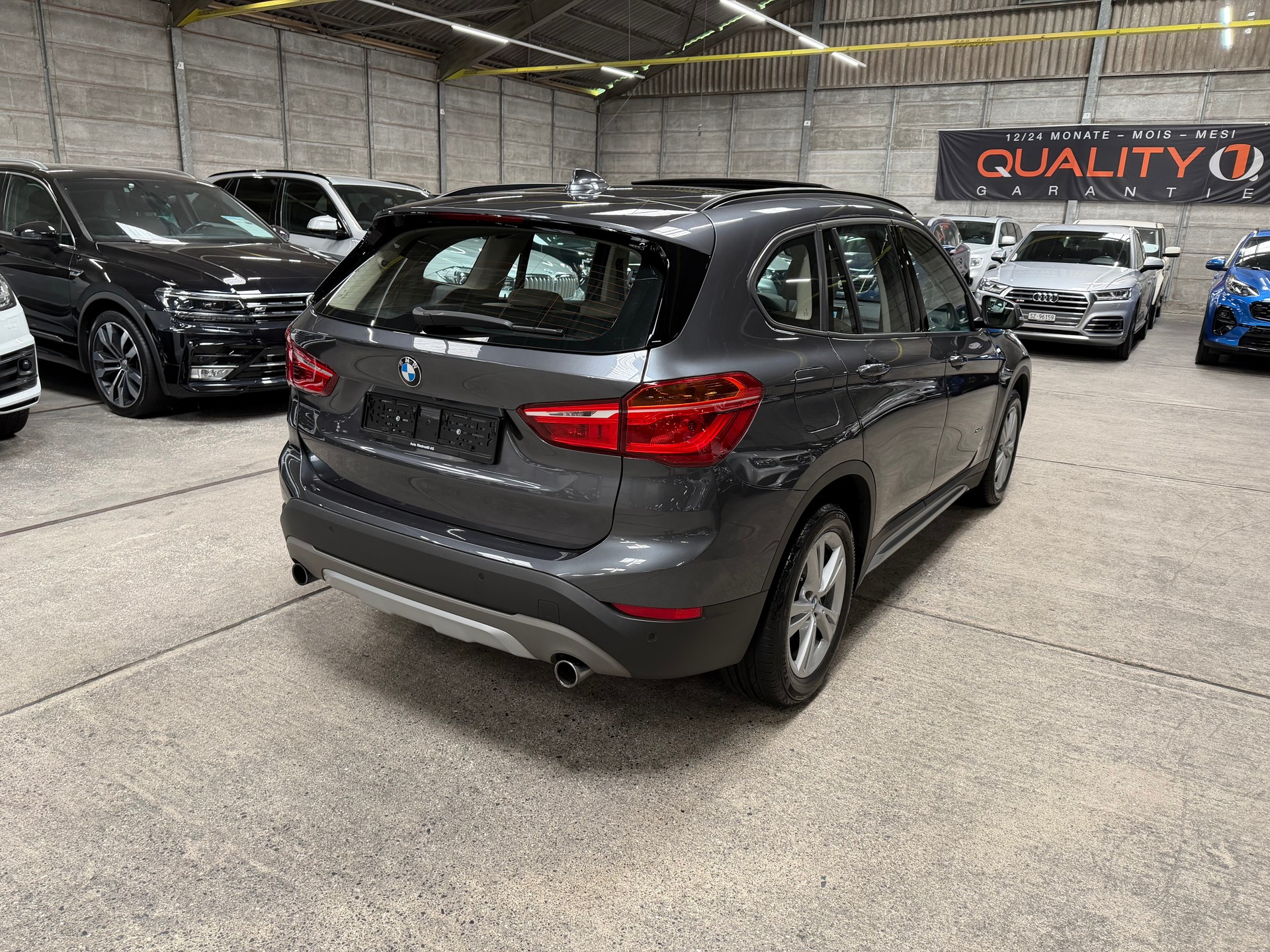 BMW X1 xDrive 25i xLine Steptronic-showroom-element-3