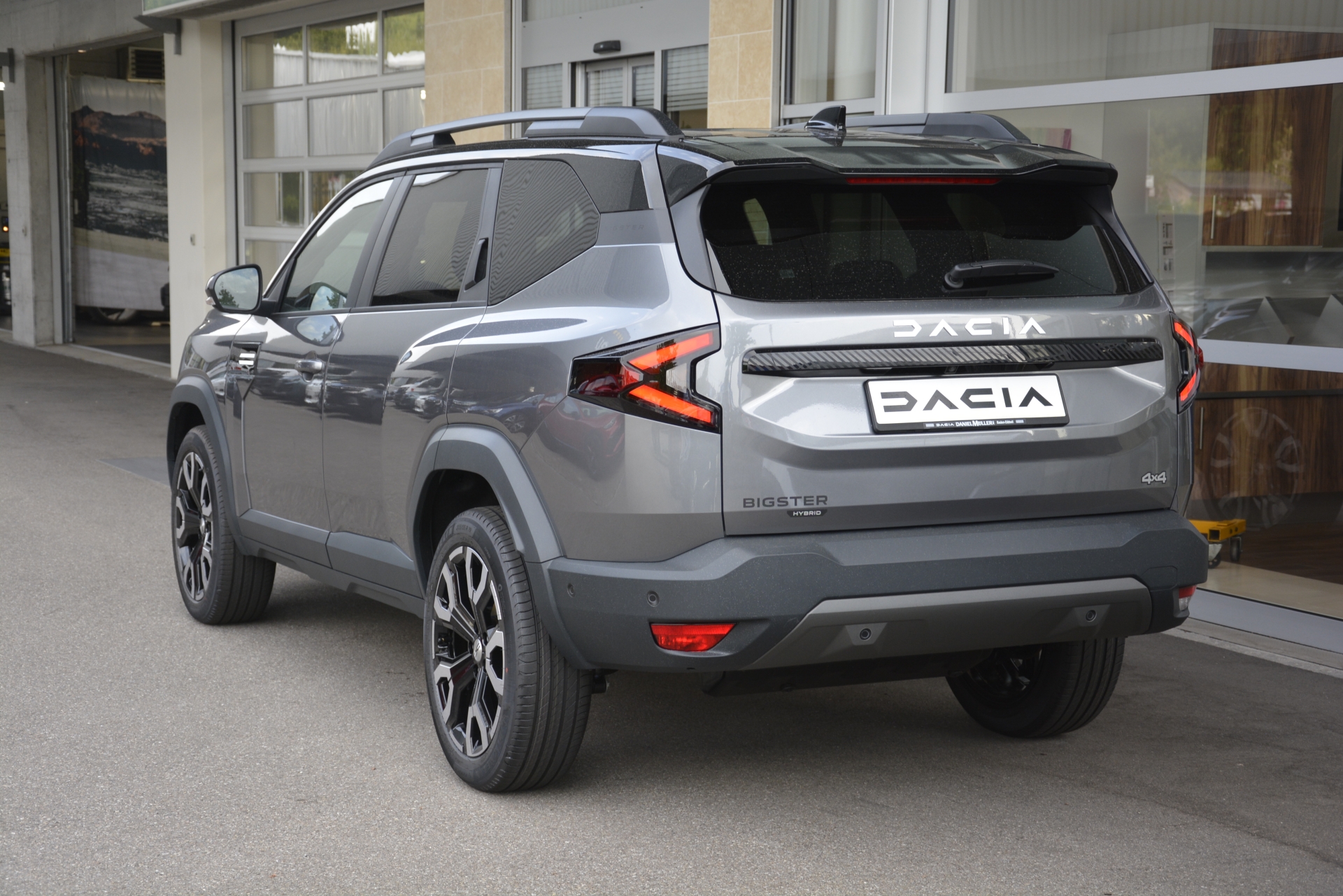DACIA BIGSTER journey hybrid 150 4x4-image-3