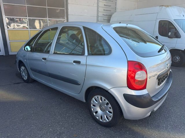 CITROEN Xsara Picasso 2.0i 16V SX Automatic-showroom-element-2
