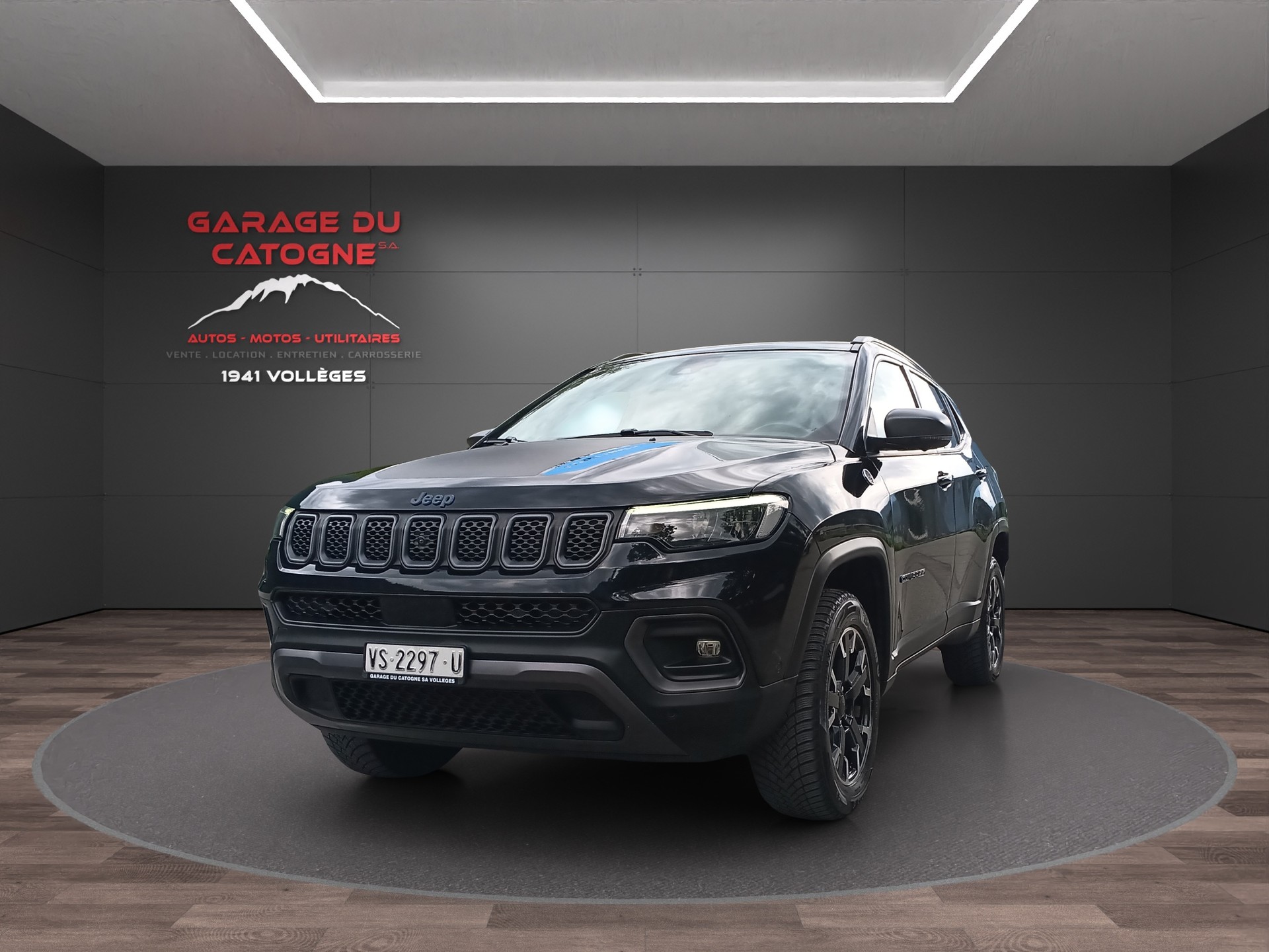 JEEP Compass 1.3 T PHEV Trailhawk AWD-showroom-element-1