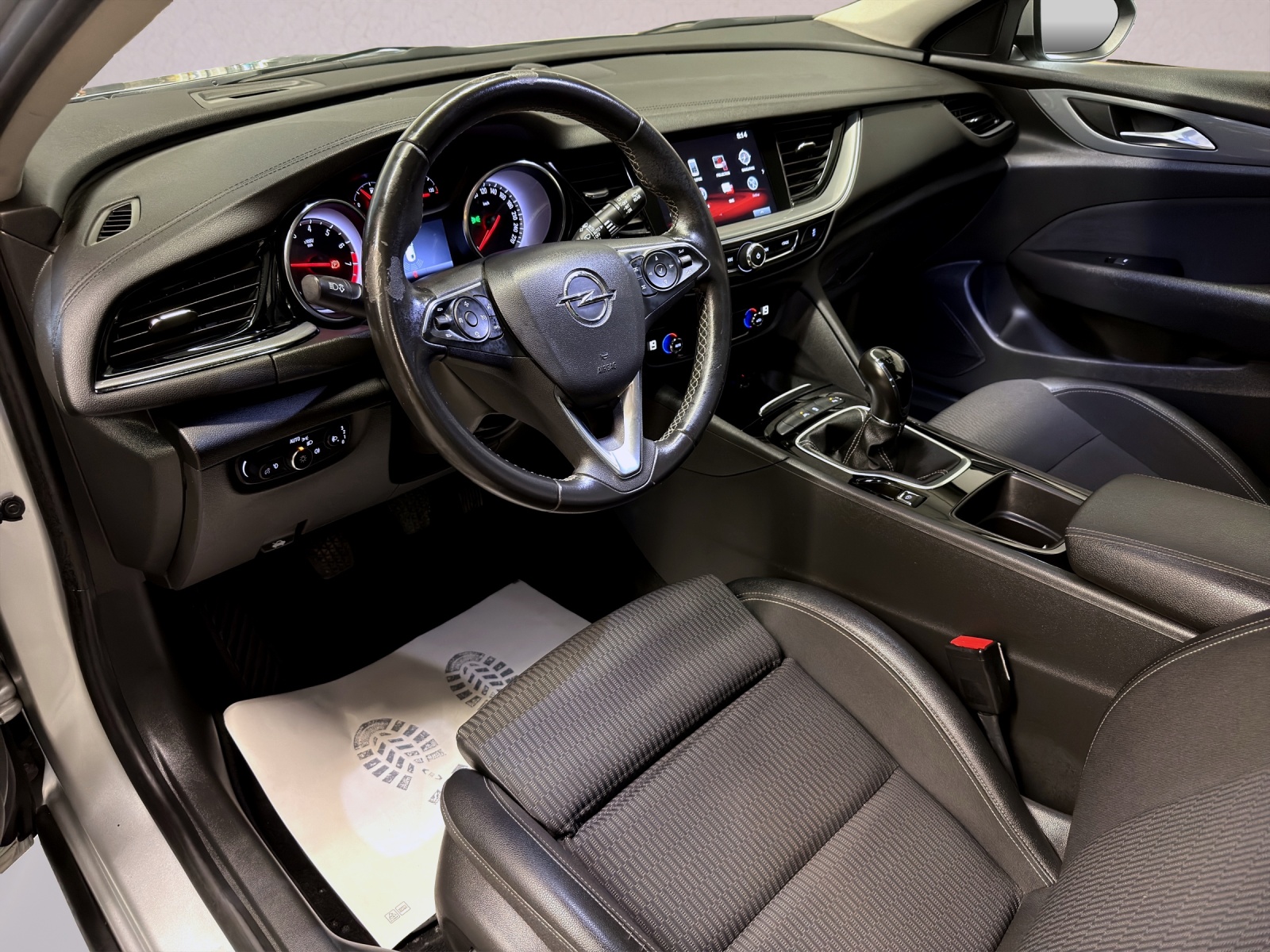 OPEL Insignia 1.5 T Sports Tourer Exclusive-image-9