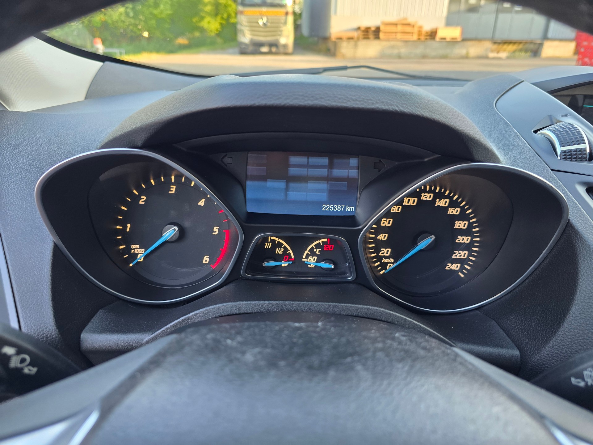 FORD Kuga 2.0 TDCi Carving 4WD PowerShift-image-19