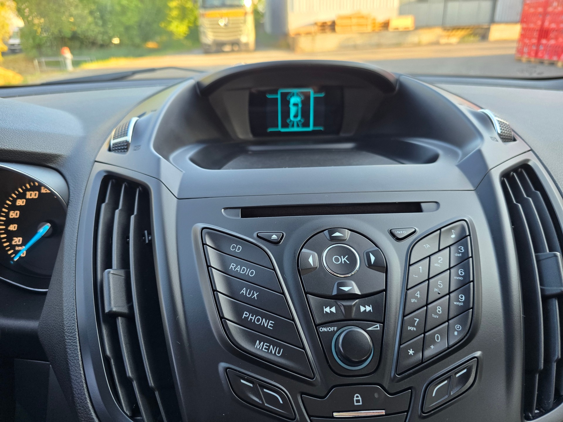 FORD Kuga 2.0 TDCi Carving 4WD PowerShift-image-23