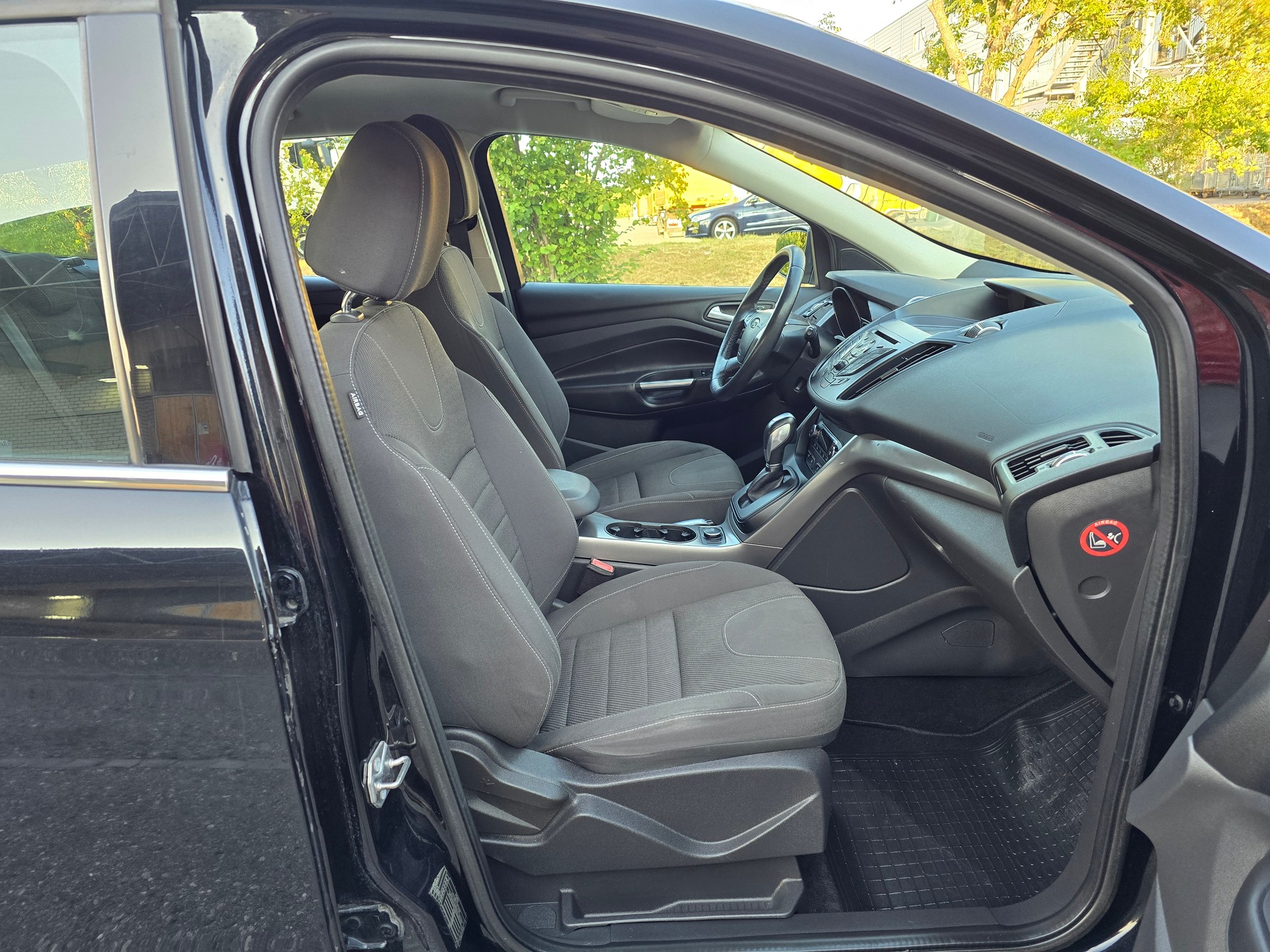FORD Kuga 2.0 TDCi Carving 4WD PowerShift-image-9