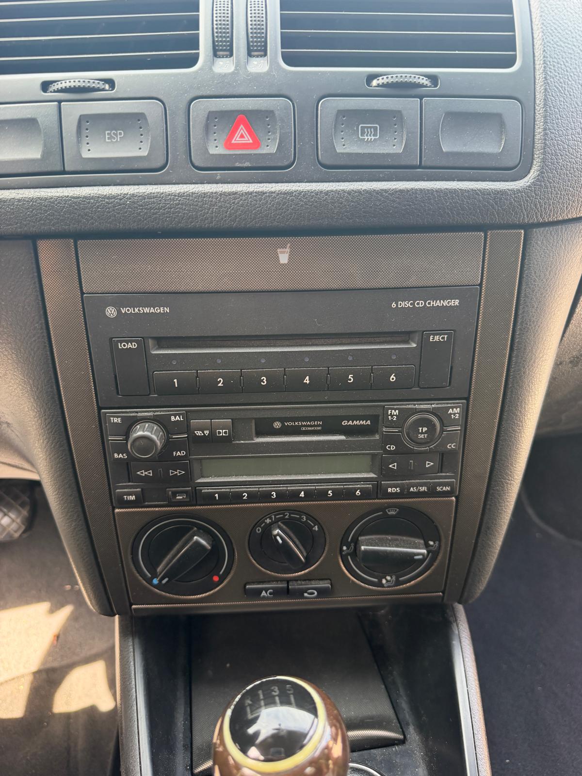 VW Bora Variant 1.9 TDI PD Highline-image-12