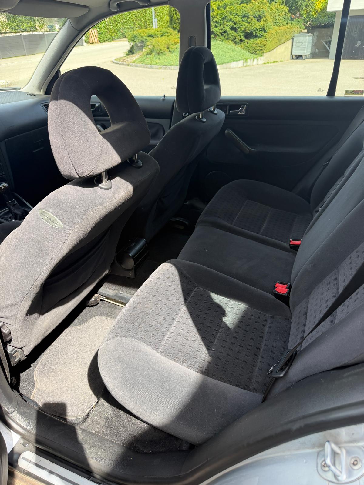 VW Bora Variant 1.9 TDI PD Highline-image-11